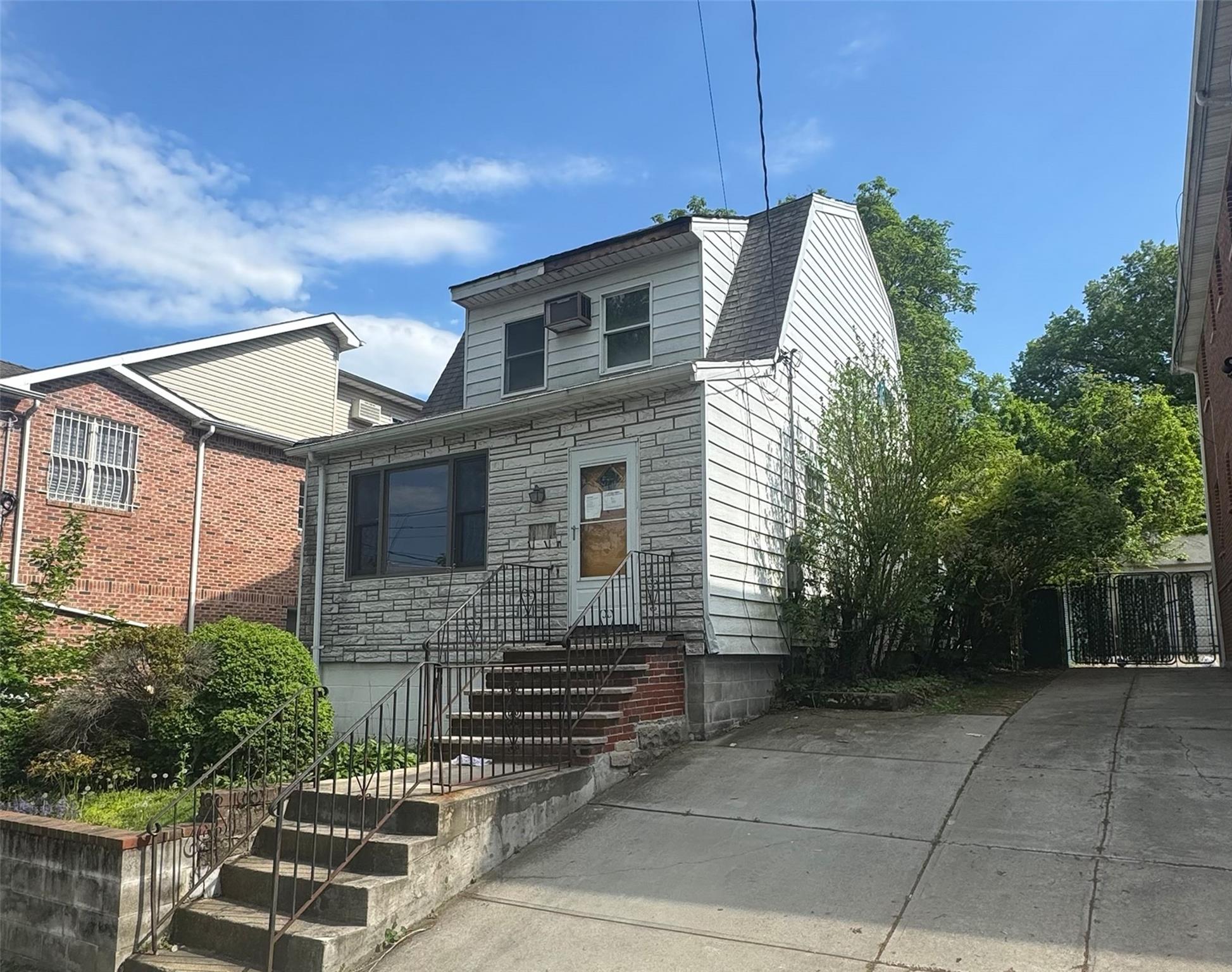 #1 photo, 121-16 8th Avenue, 皇后區 大學點 College Point , NY 11356