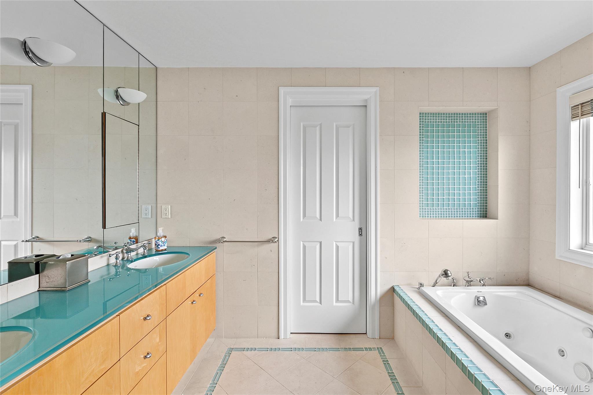 #14 photo, 217 Dune Road, サフォーク郡 Westhampton Beach , NY 11978