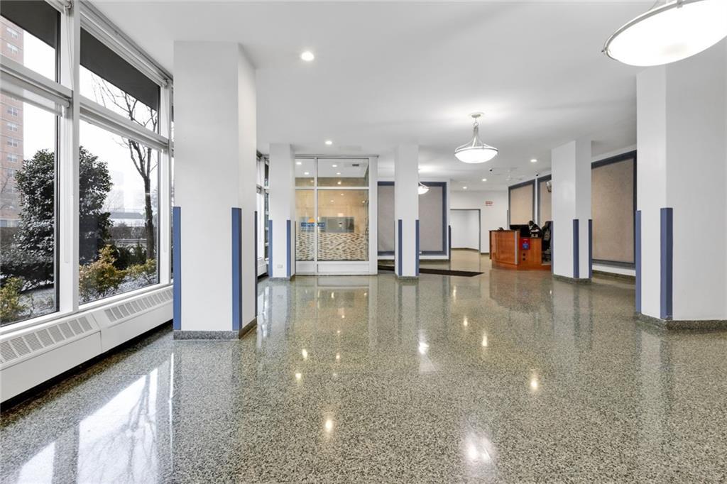 #1 photo, 2940 W 5th Street, 布鲁克林 Brooklyn , NY 11224