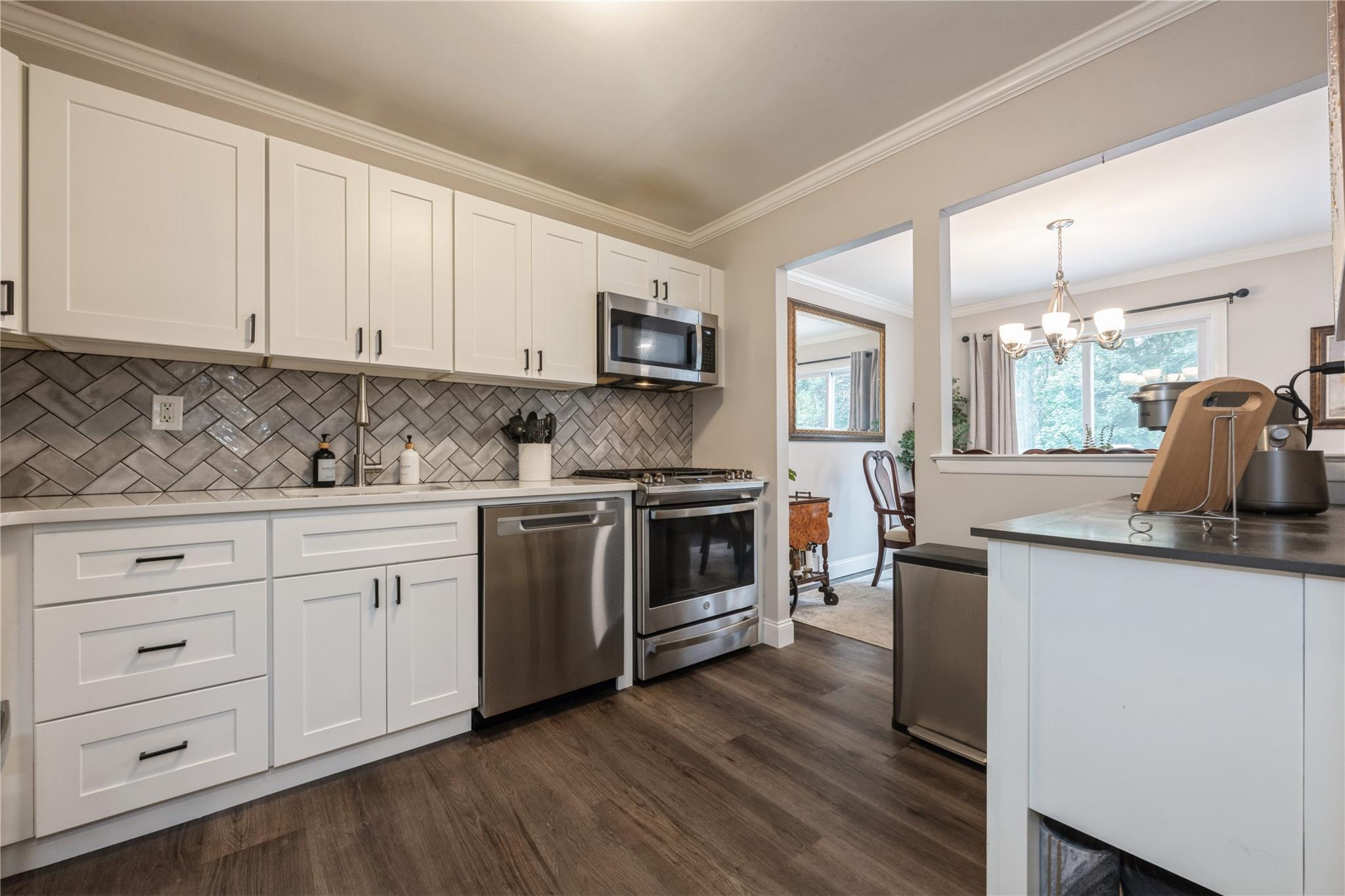 #1 photo, 350 Lakeland Avenue, サフォーク郡 Sayville , NY 11782