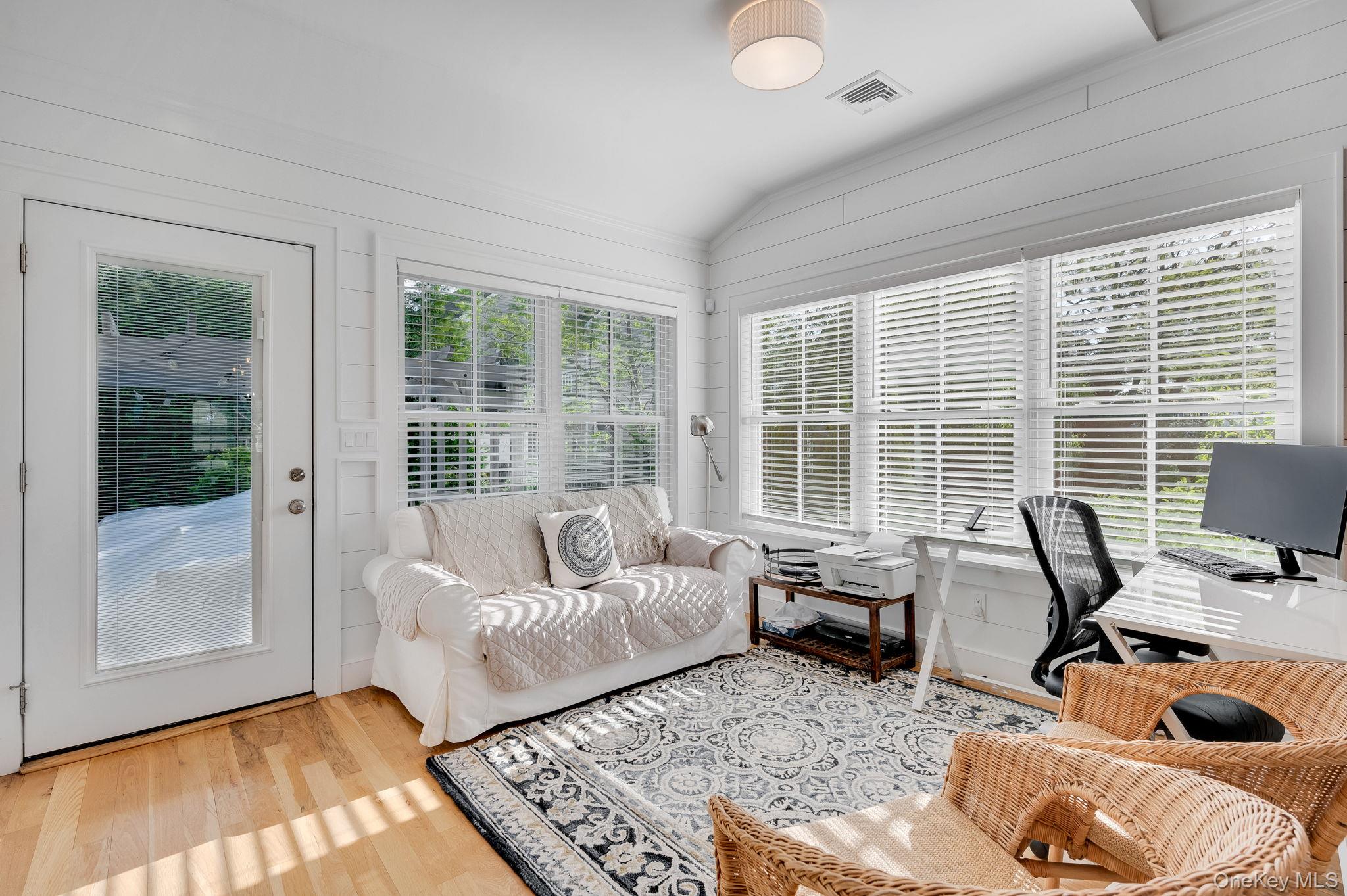 #17 photo, 11 Willow Street, サフォーク郡 Aquebogue , NY 11901