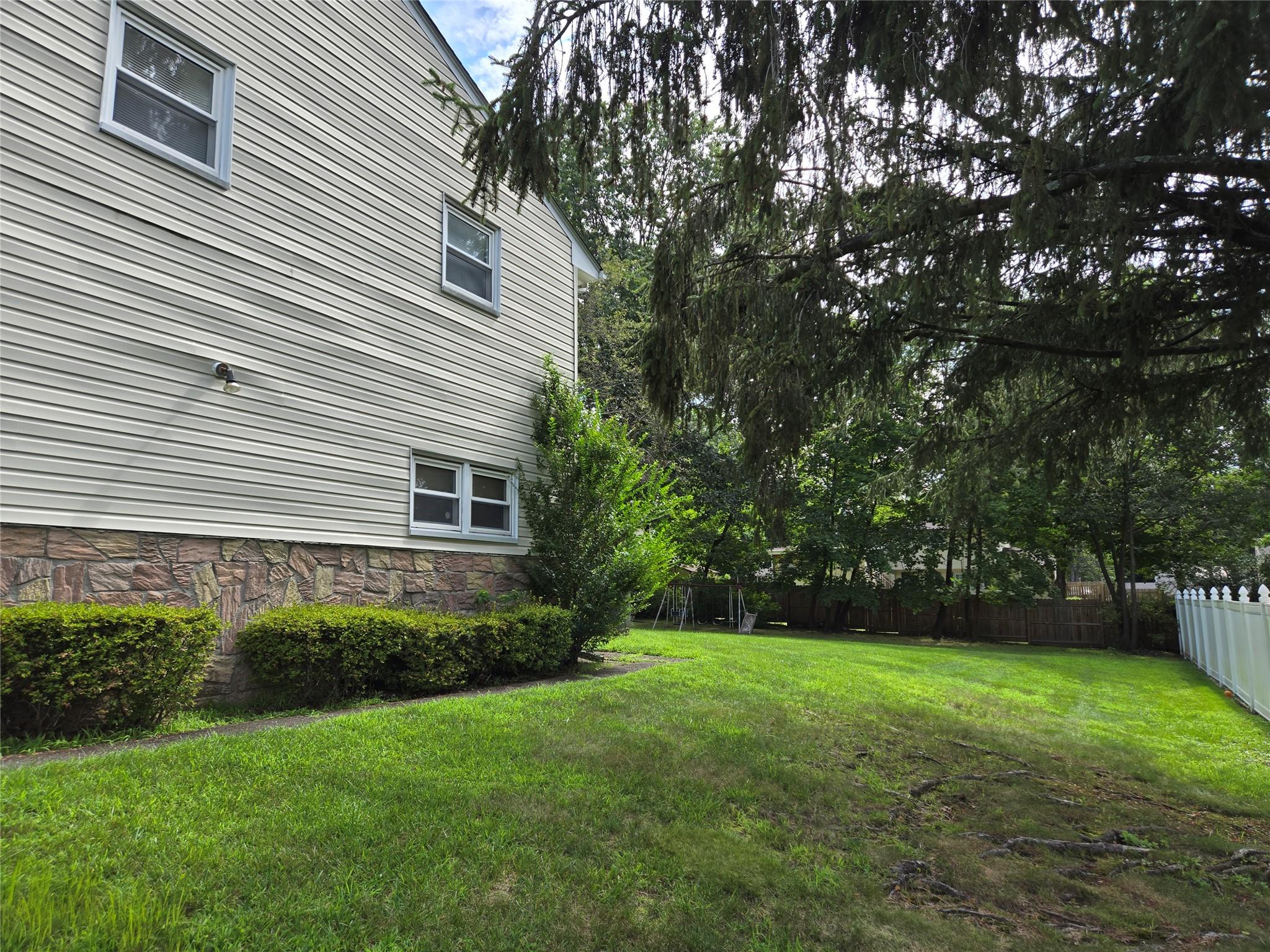#3 photo, 24 Trinity Avenue, Hillcrest , NY 10977