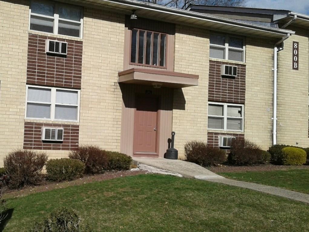#1 photo, 796-800 Brookridge Dr., 紐約州 Valley Cottage , NY 10989