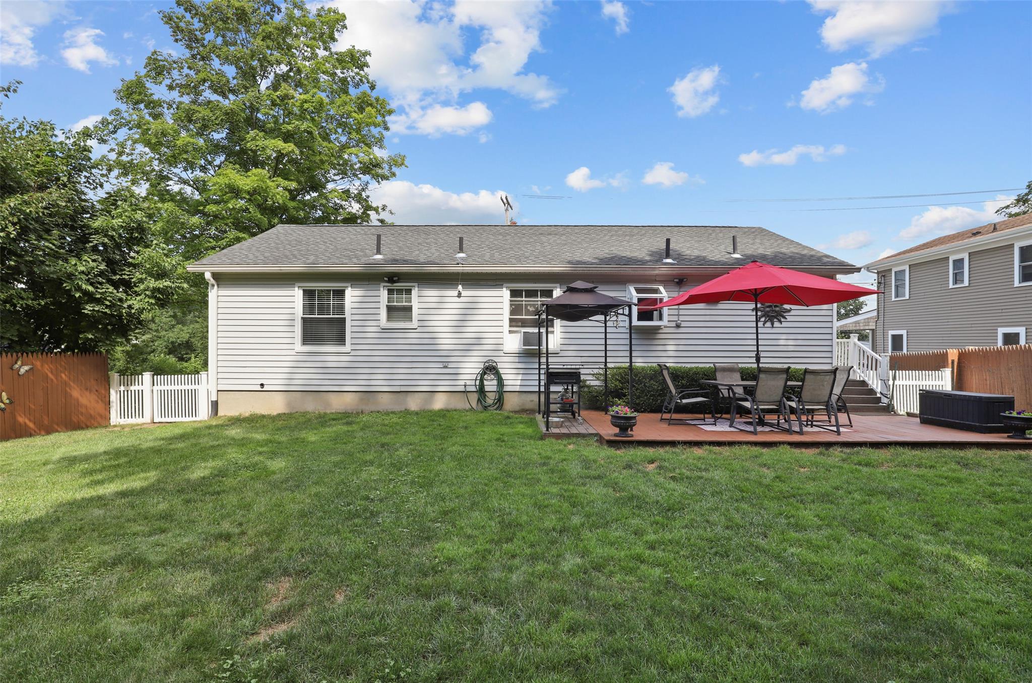 #20 photo, 84 Entrance Way, 纽约州 Mahopac , NY 10541