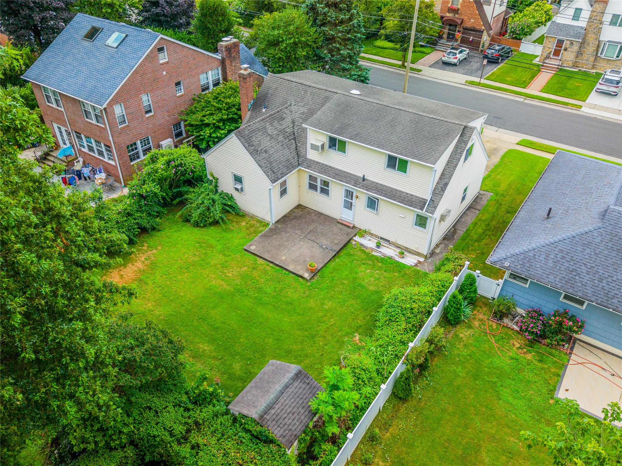 #3 photo, 60 Jayson Avenue, ナッソー郡 Great Neck , NY 11021