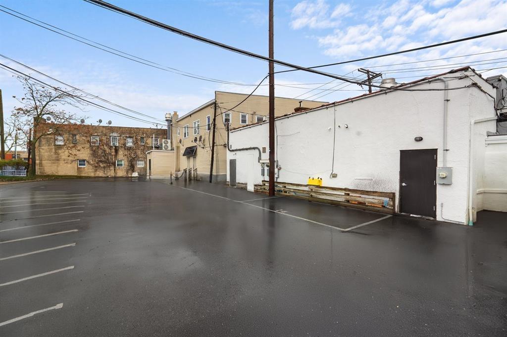 #10 photo, 240 Deer Park Avenue, Babylon , NY 11702