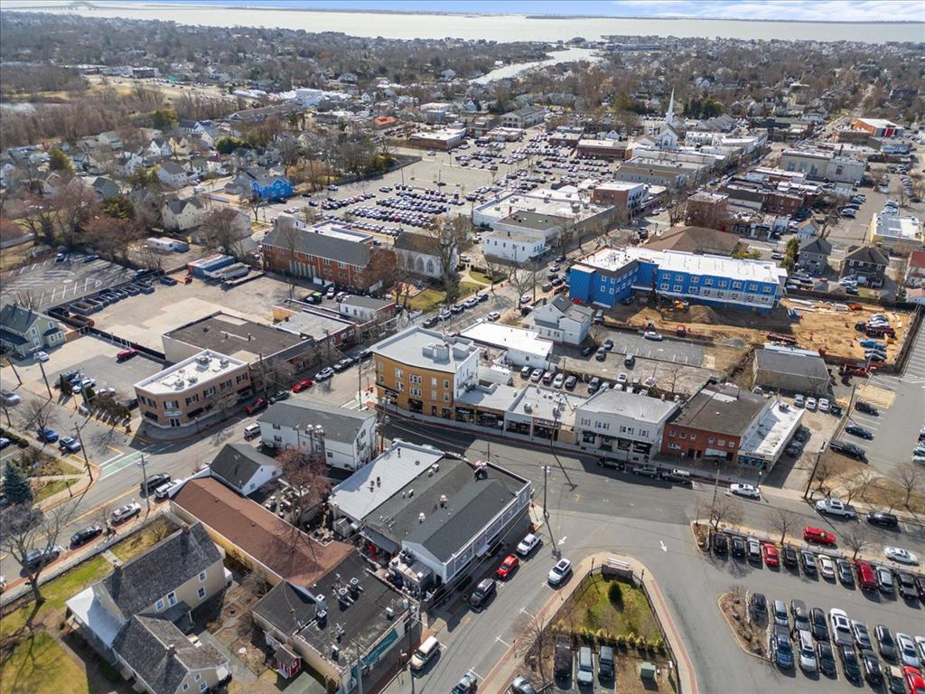 #15 photo, 240 Deer Park Avenue, Babylon , NY 11702