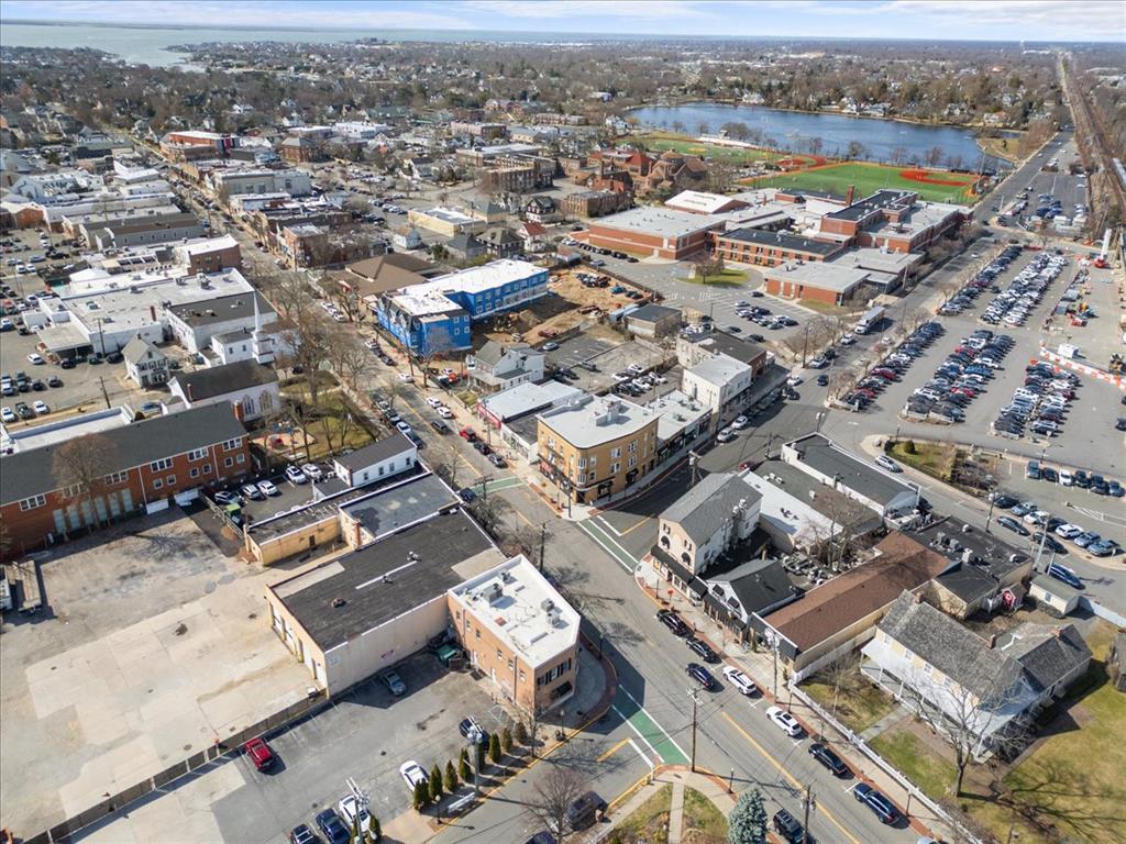 #17 photo, 240 Deer Park Avenue, Babylon , NY 11702