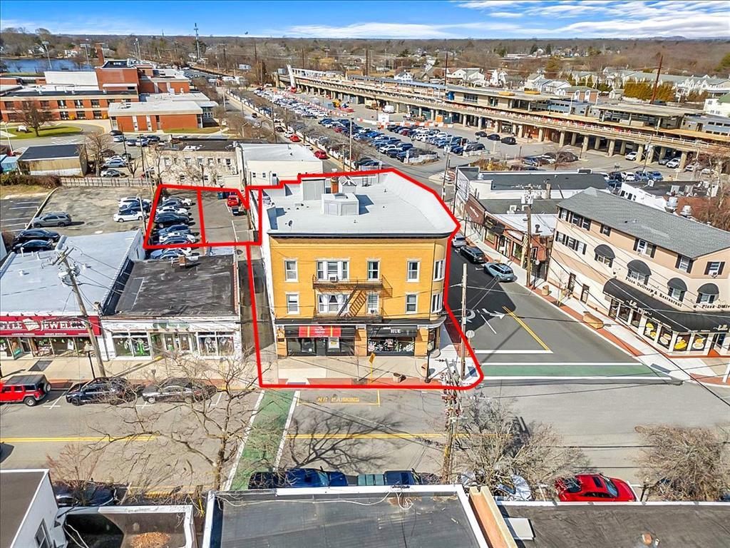 #4 photo, 240 Deer Park Avenue, Babylon , NY 11702