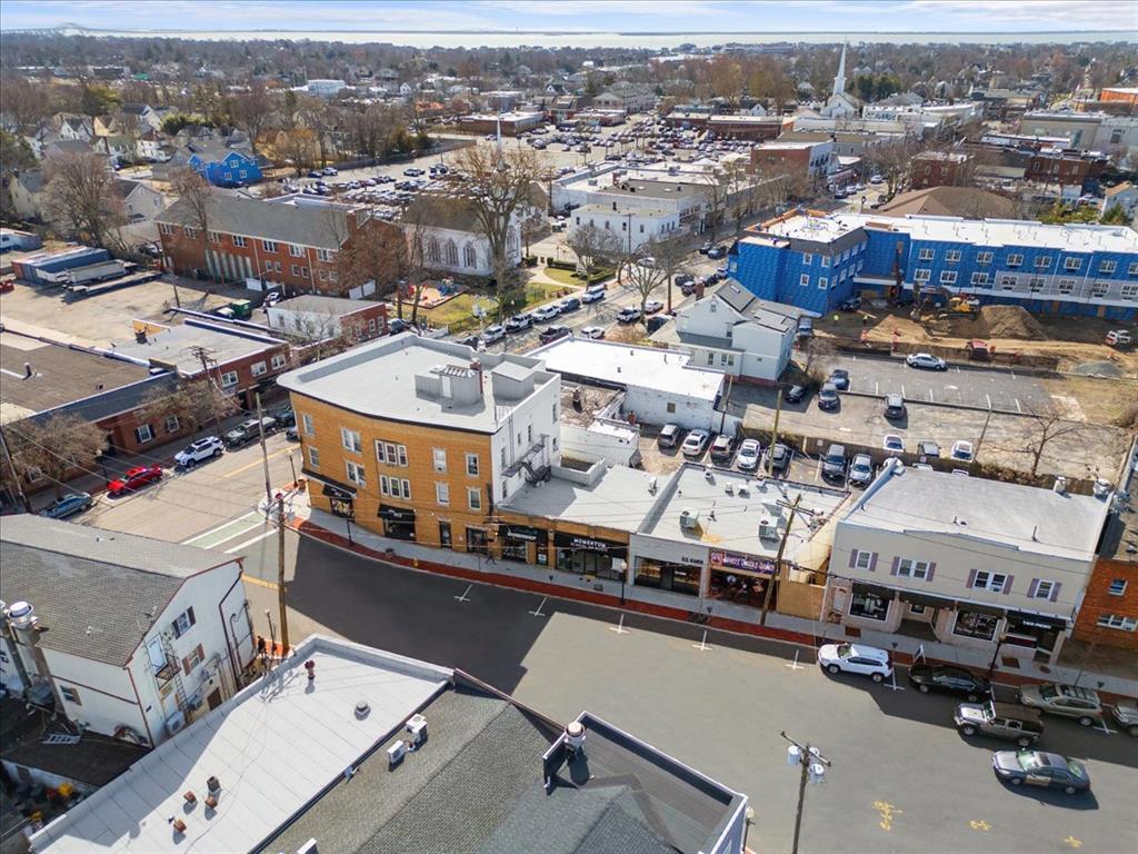 #7 photo, 240 Deer Park Avenue, Babylon , NY 11702