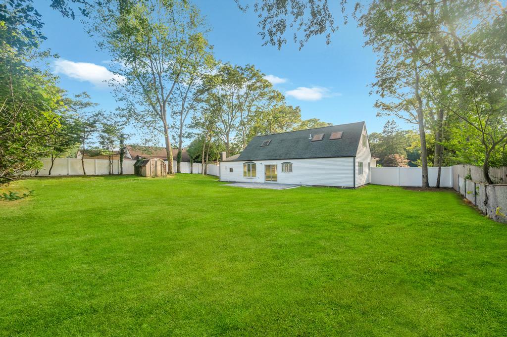 #14 photo, 9 Wakefield Avenue, Coram , NY 11727