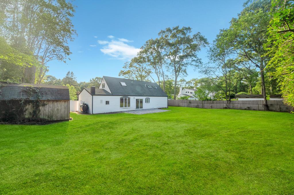 #16 photo, 9 Wakefield Avenue, Coram , NY 11727