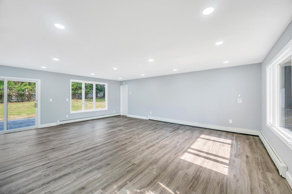 #19 photo, 9 Wakefield Avenue, Coram , NY 11727