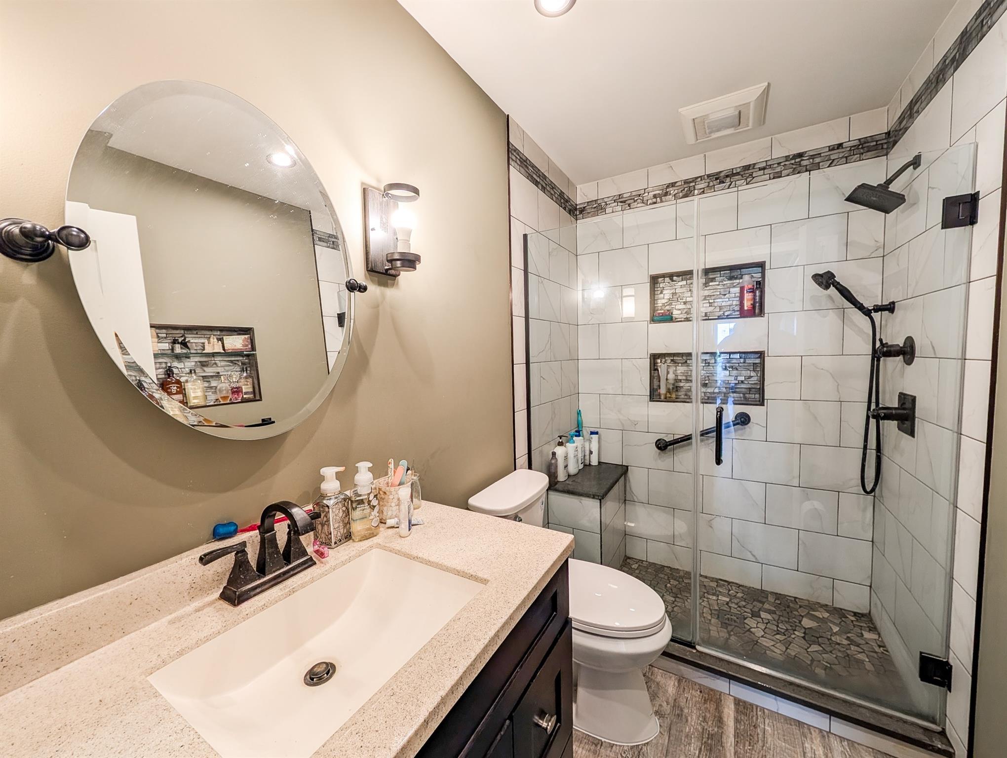 #12 photo, 501 Lake Court, サフォーク郡 Middle Island , NY 11953