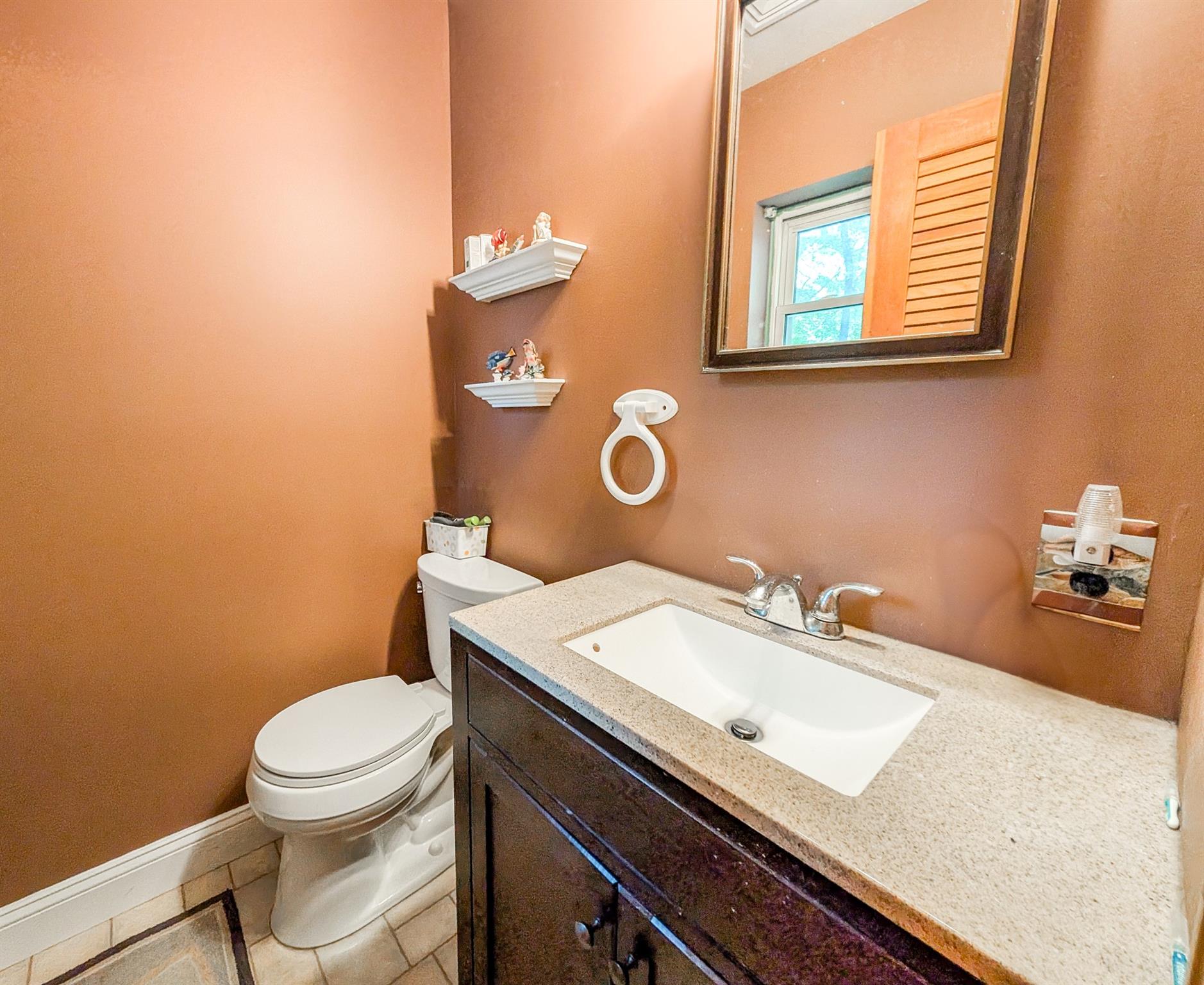 #14 photo, 501 Lake Court, サフォーク郡 Middle Island , NY 11953