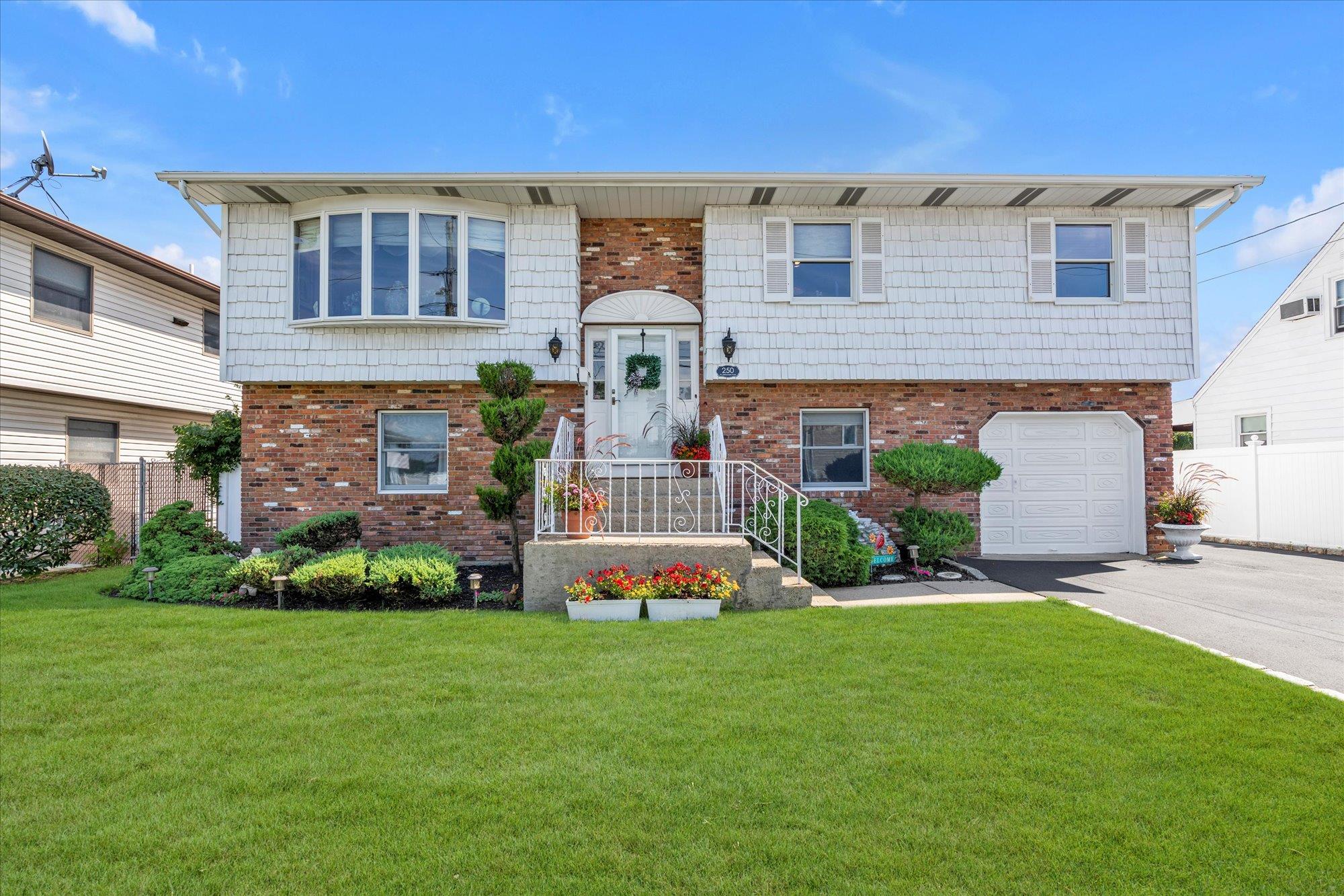 #1 photo, 250 North Delaware Avenue, 長島 North Massapequa , NY 11758