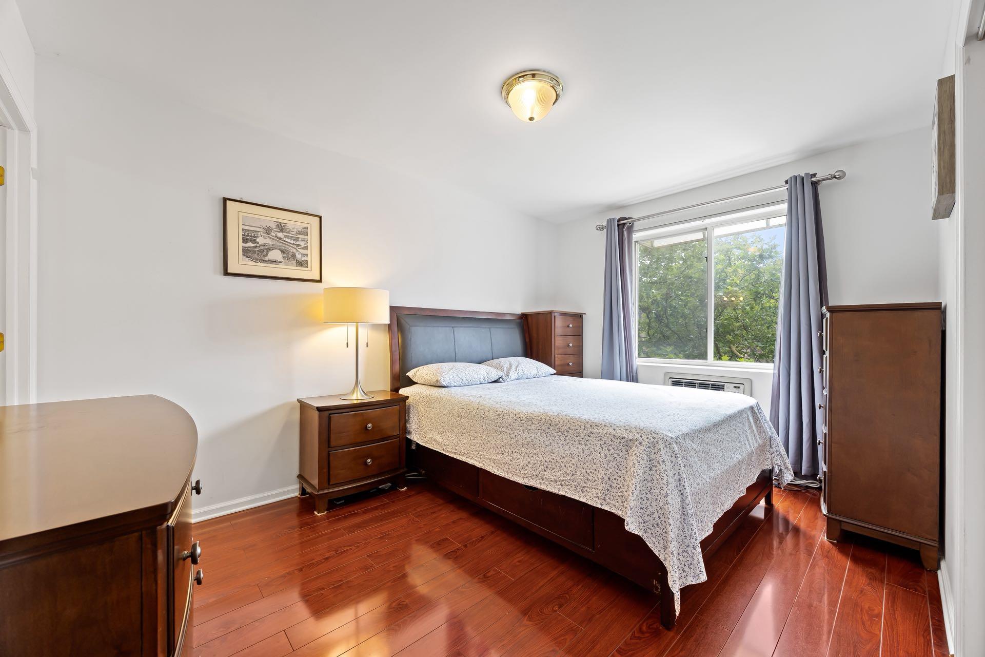 #12 photo, 137-08 31st Road, クイーンズ区 Flushing , NY 11354