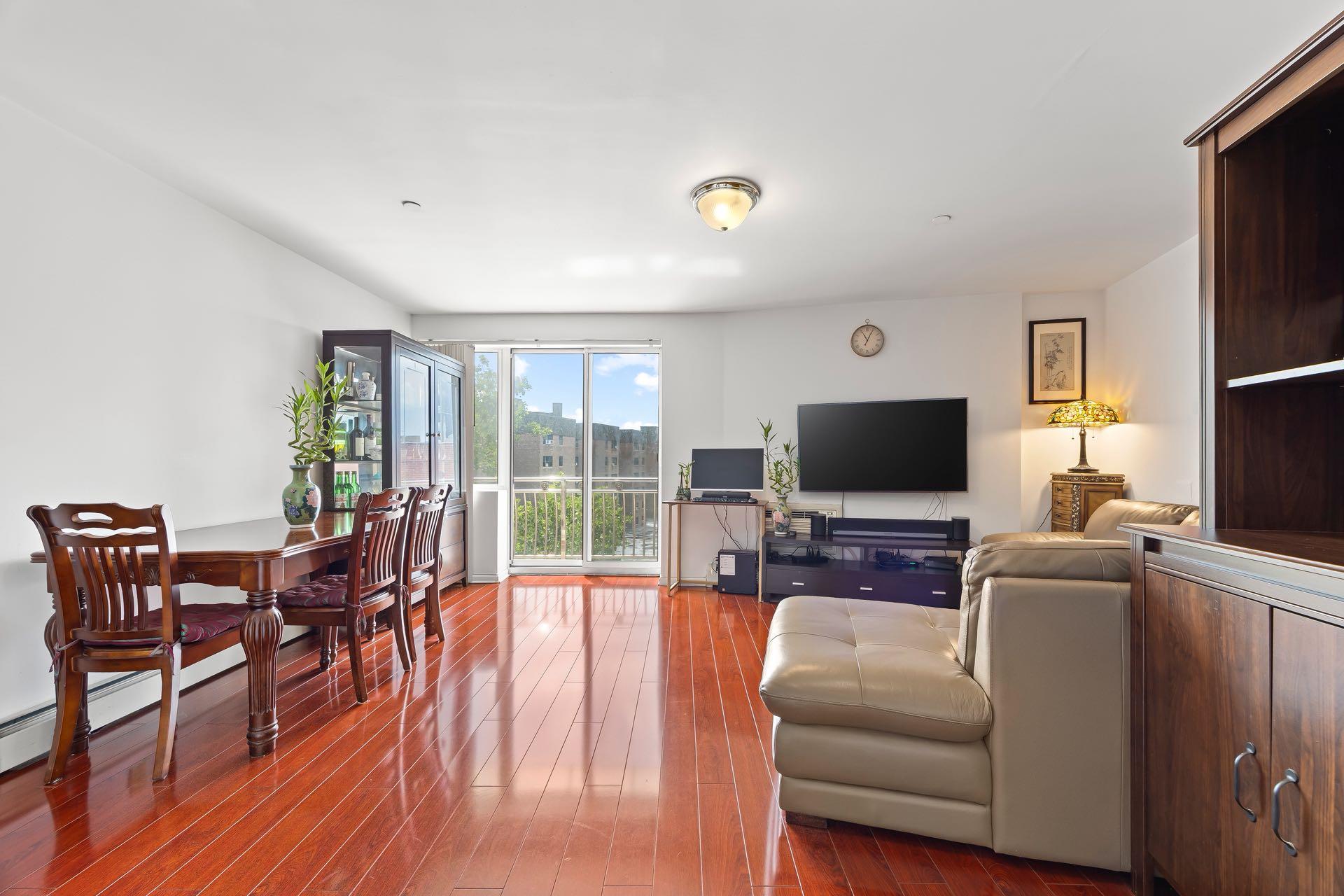 #8 photo, 137-08 31st Road, クイーンズ区 Flushing , NY 11354