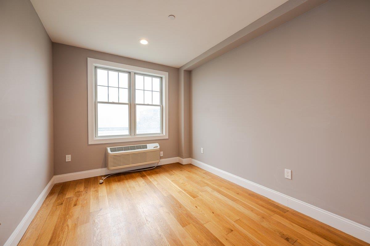 #16 photo, 661 W Broadway, 長島 長灘 Long Beach , NY 11561