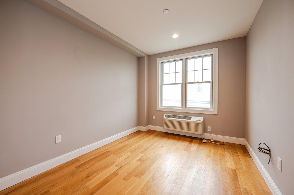 #17 photo, 661 W Broadway, 長島 長灘 Long Beach , NY 11561