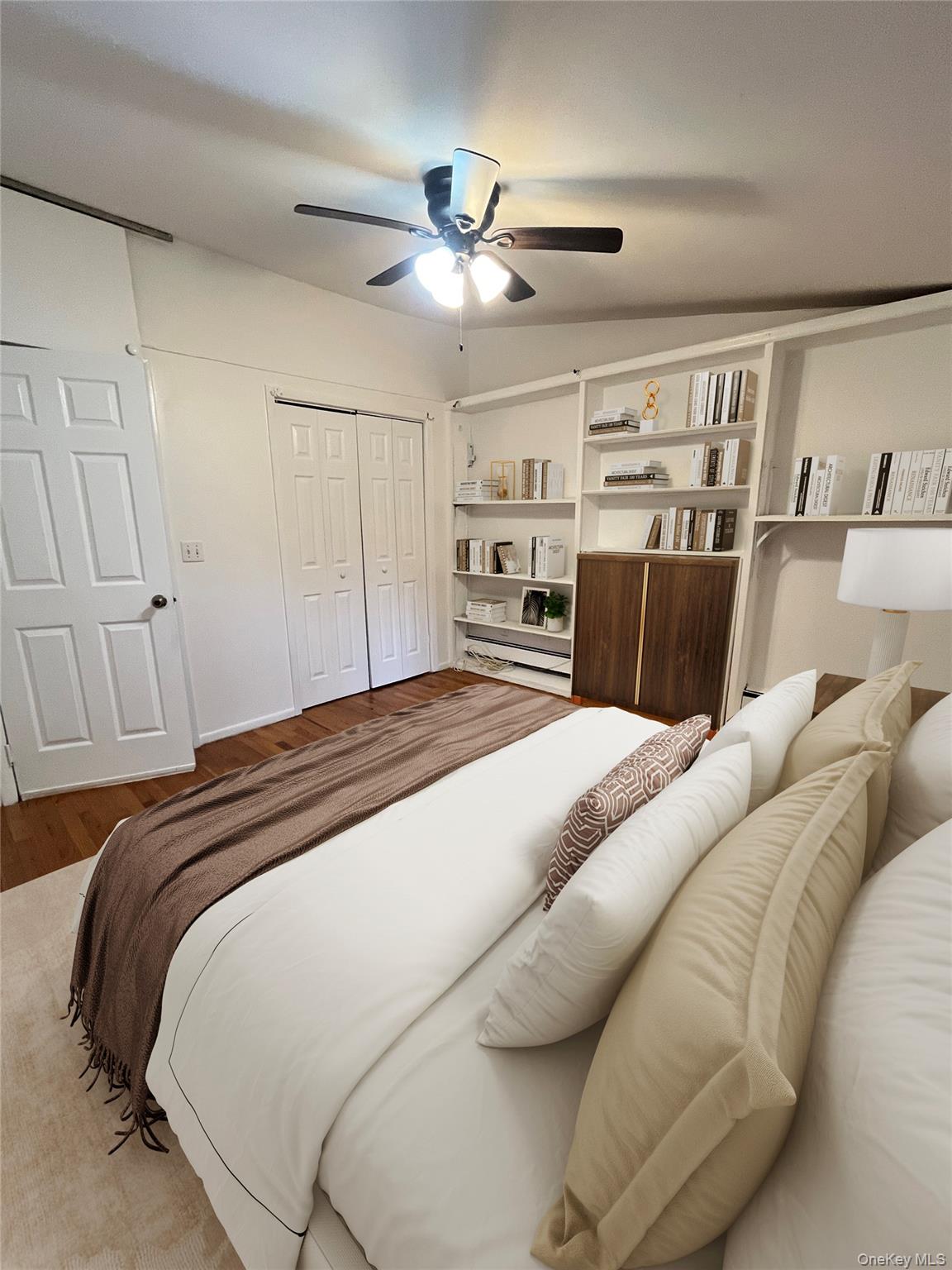 #7 photo, 73 Railroad Street, サフォーク郡 Greenlawn , NY 11740