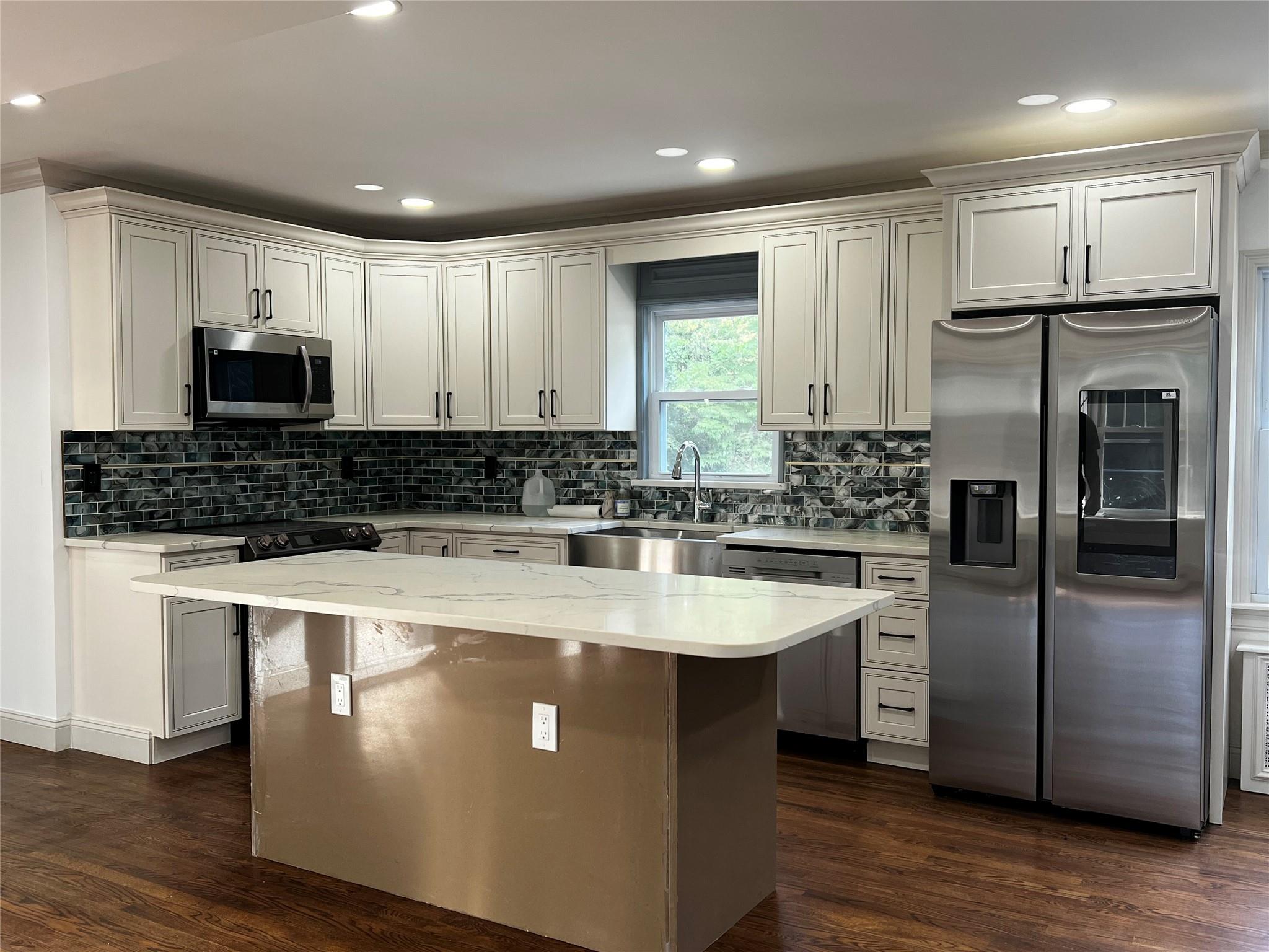 #5 photo, 27 Dunlop Road, サフォーク郡 Huntington , NY 11743