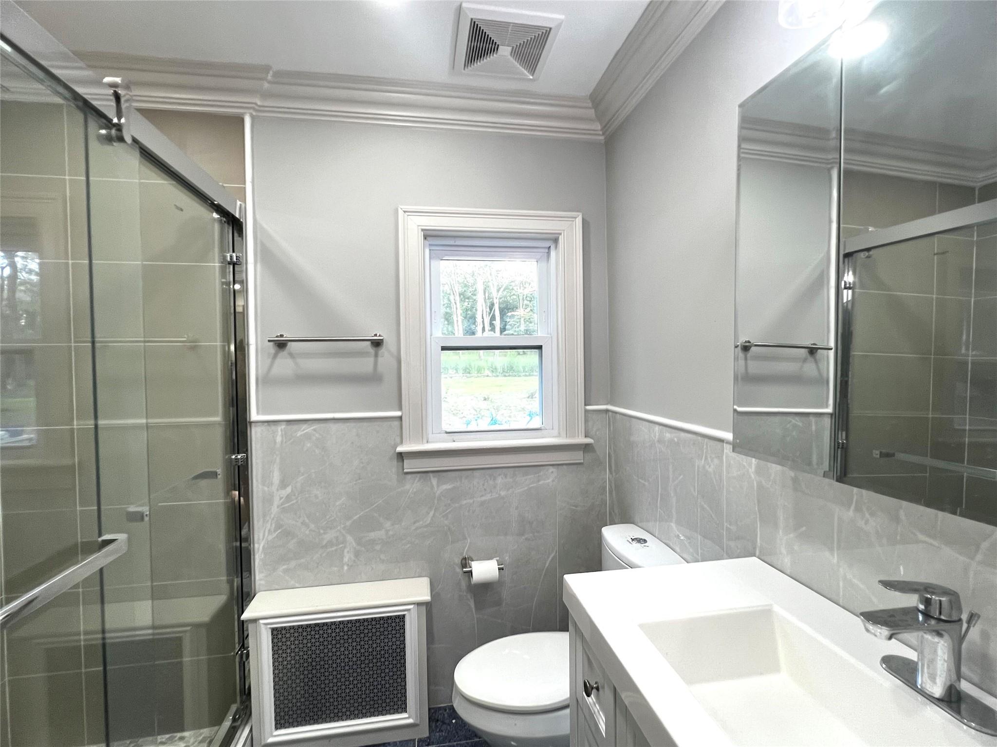 #8 photo, 27 Dunlop Road, サフォーク郡 Huntington , NY 11743