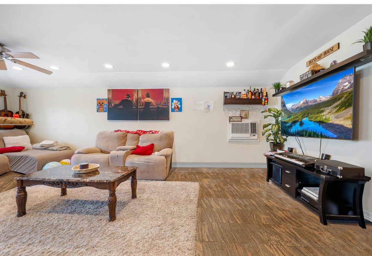 #18 photo, 164-43 96th Street, Howard Beach , NY 11414