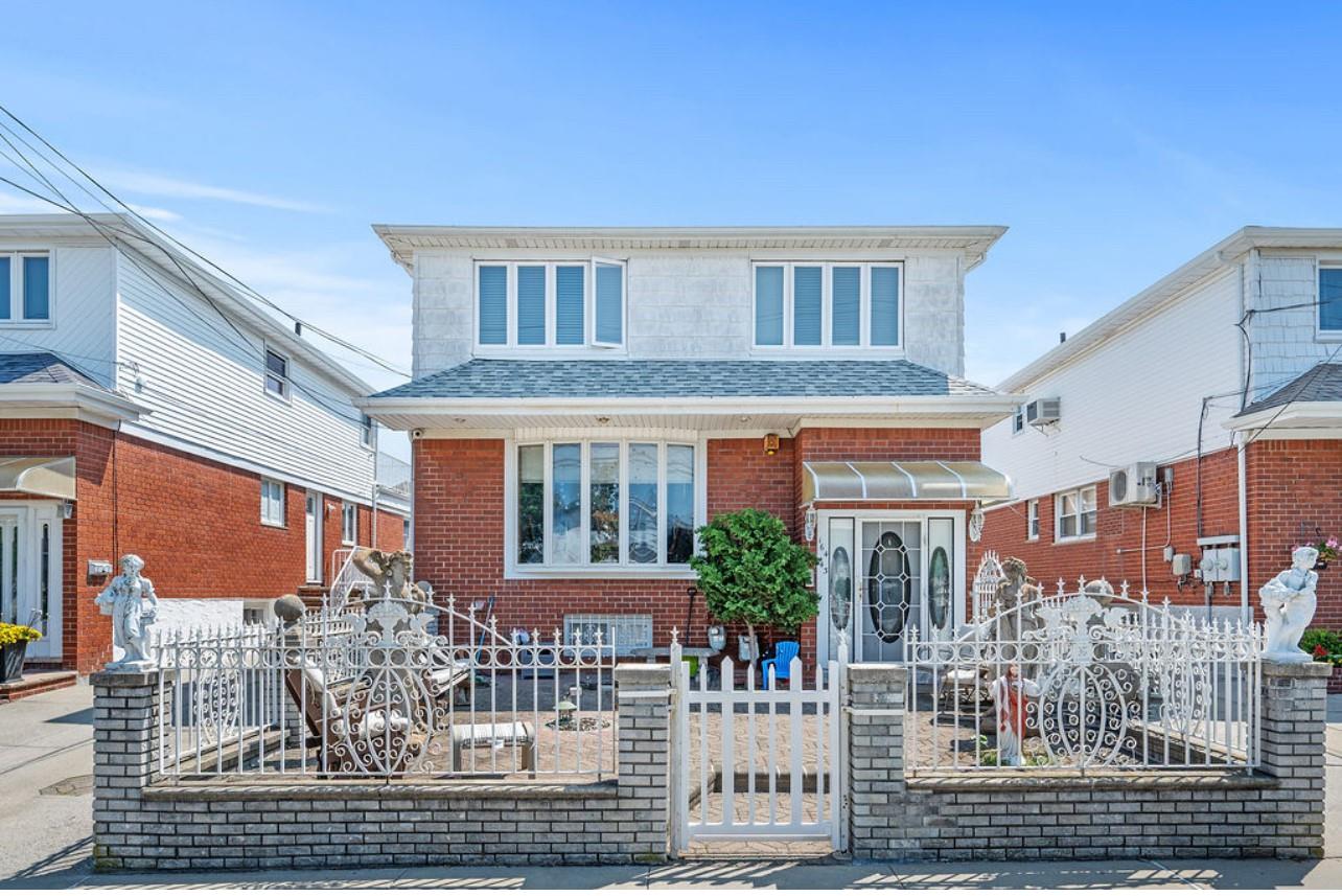 #2 photo, 164-43 96th Street, Howard Beach , NY 11414