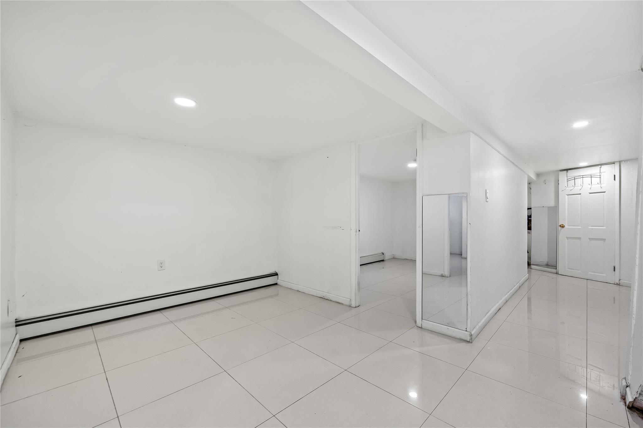 #20 photo, 140-24 Quince Avenue, Flushing , NY 11355