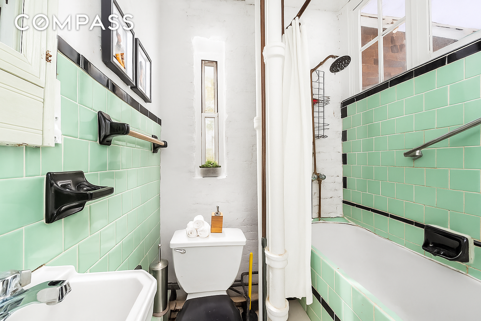 #11 photo, 626 E 14th Street, マンハッタン East Village , NY 10009