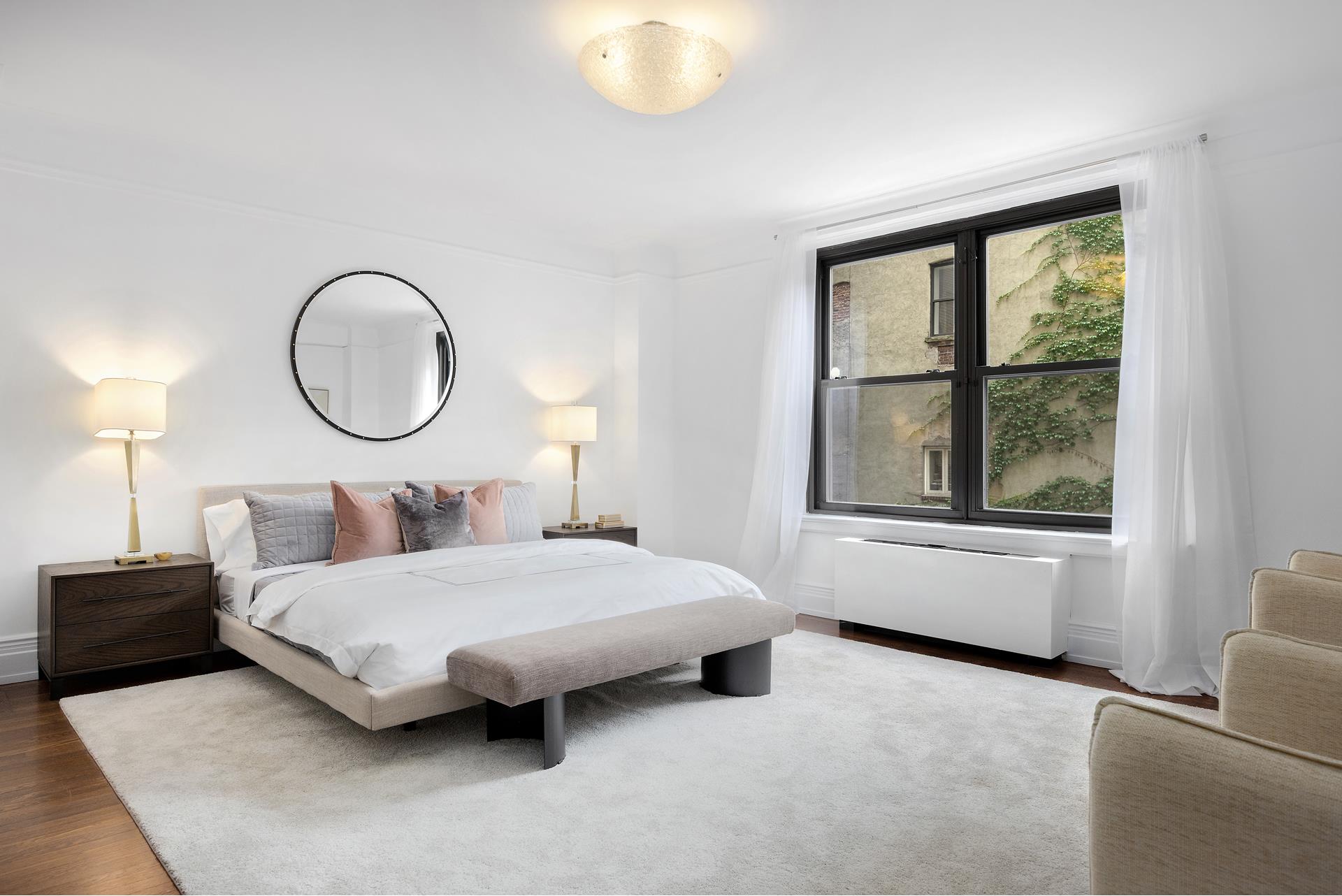 #17 photo, 101 CENTRAL Park W, マンハッタン Lincoln Square , NY 10023