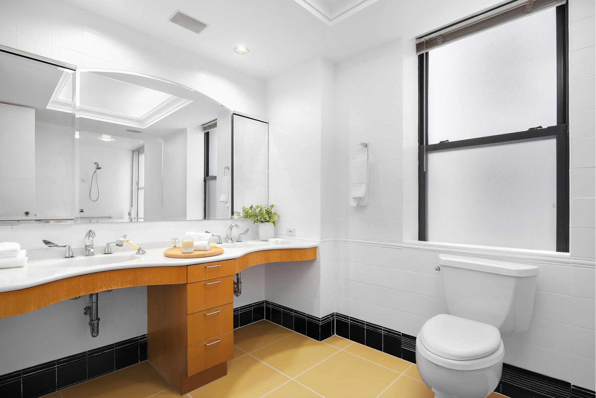 #23 photo, 101 CENTRAL Park W, マンハッタン Lincoln Square , NY 10023