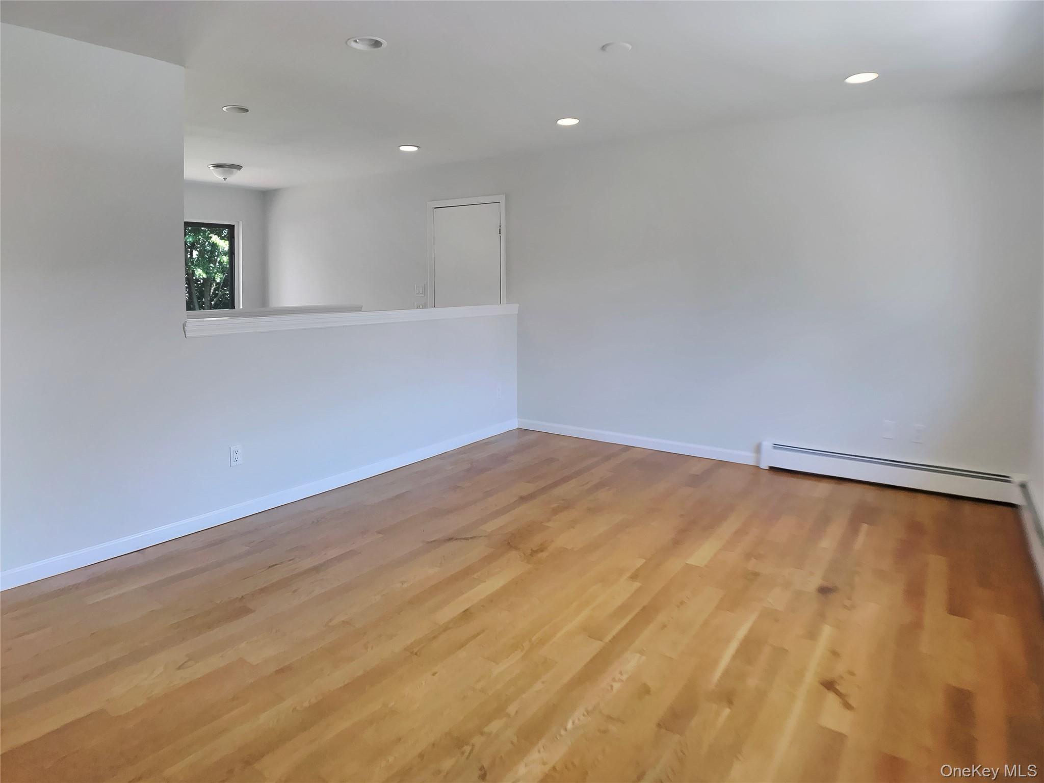 #11 photo, 79 Meadow Court, サフォーク郡 Brookhaven , NY 11949