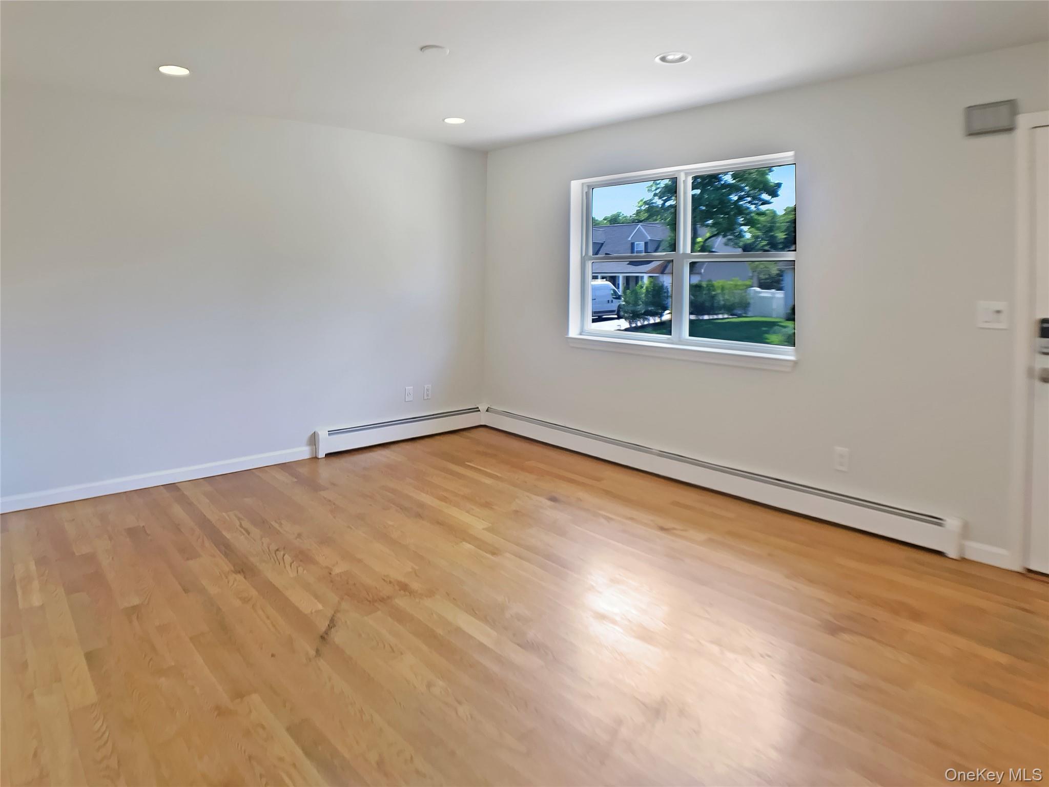 #3 photo, 79 Meadow Court, サフォーク郡 Brookhaven , NY 11949