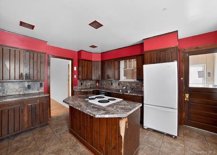 #11 photo, 62 GEORGE Street, Call Listing Agent , NY 13827