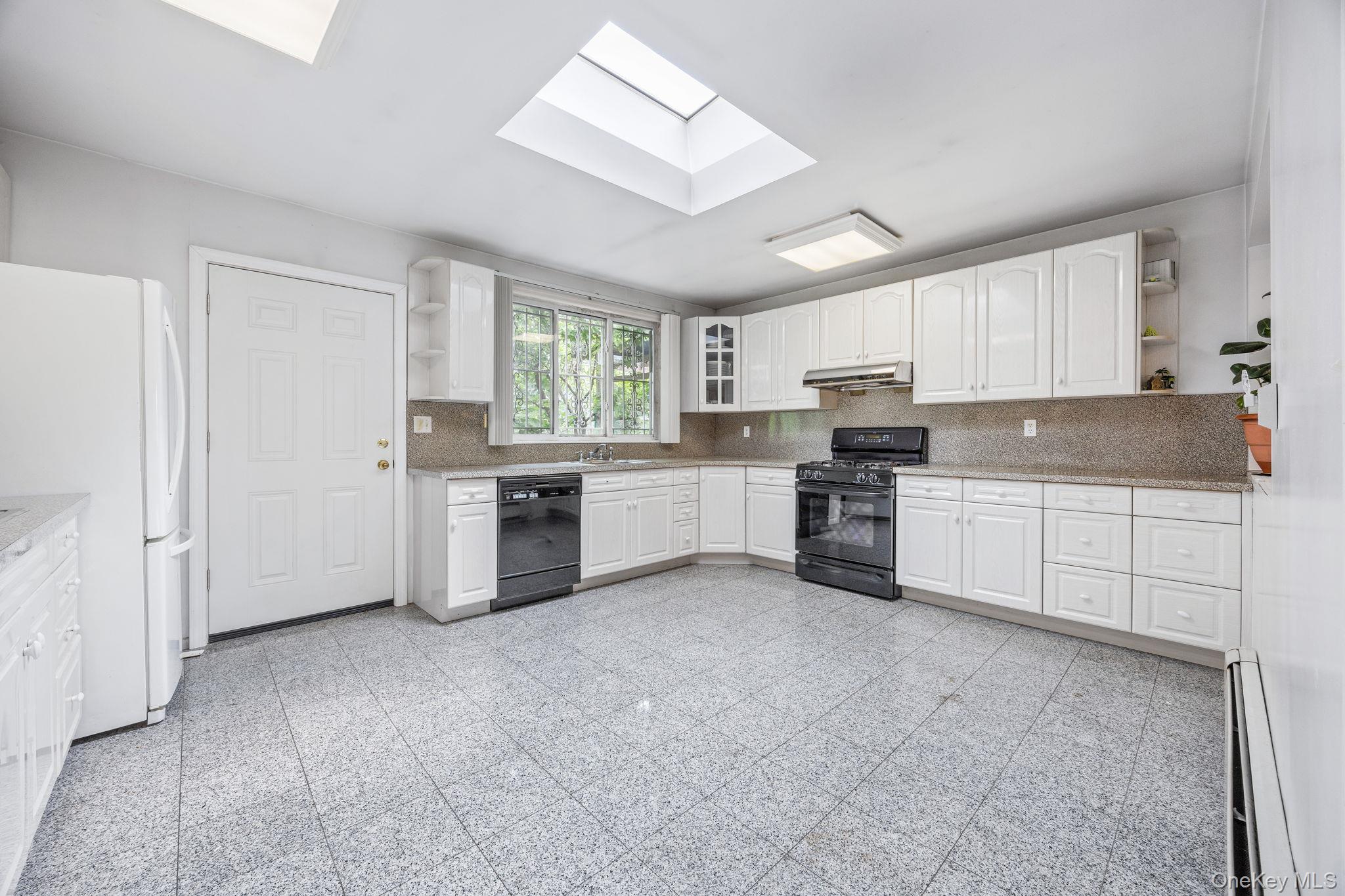 #7 photo, 14759 71st Avenue, クイーンズ区 Flushing , NY 11367