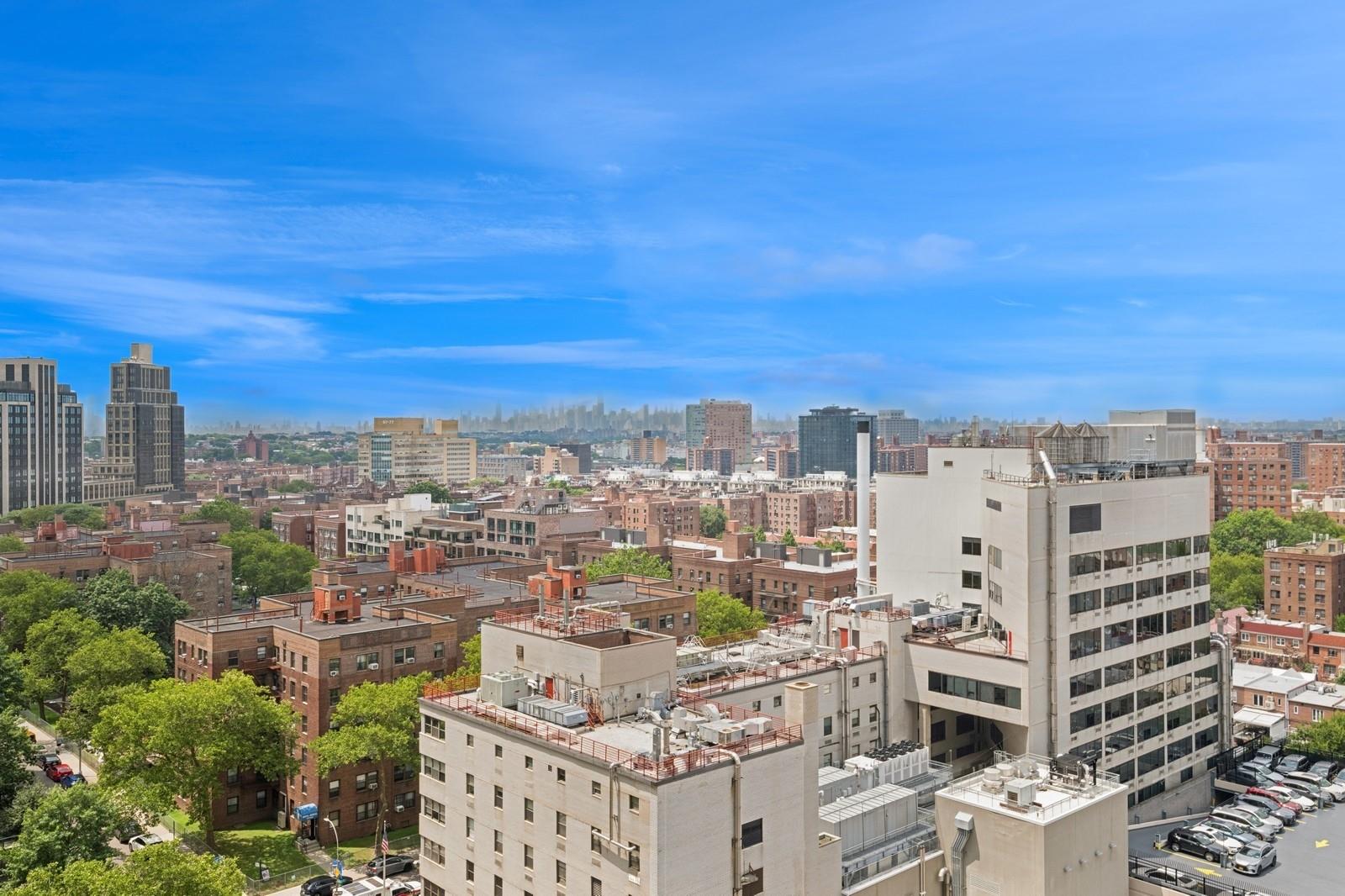 #10 photo, 10230 66 Road, クイーンズ区 Forest Hills , NY 11375