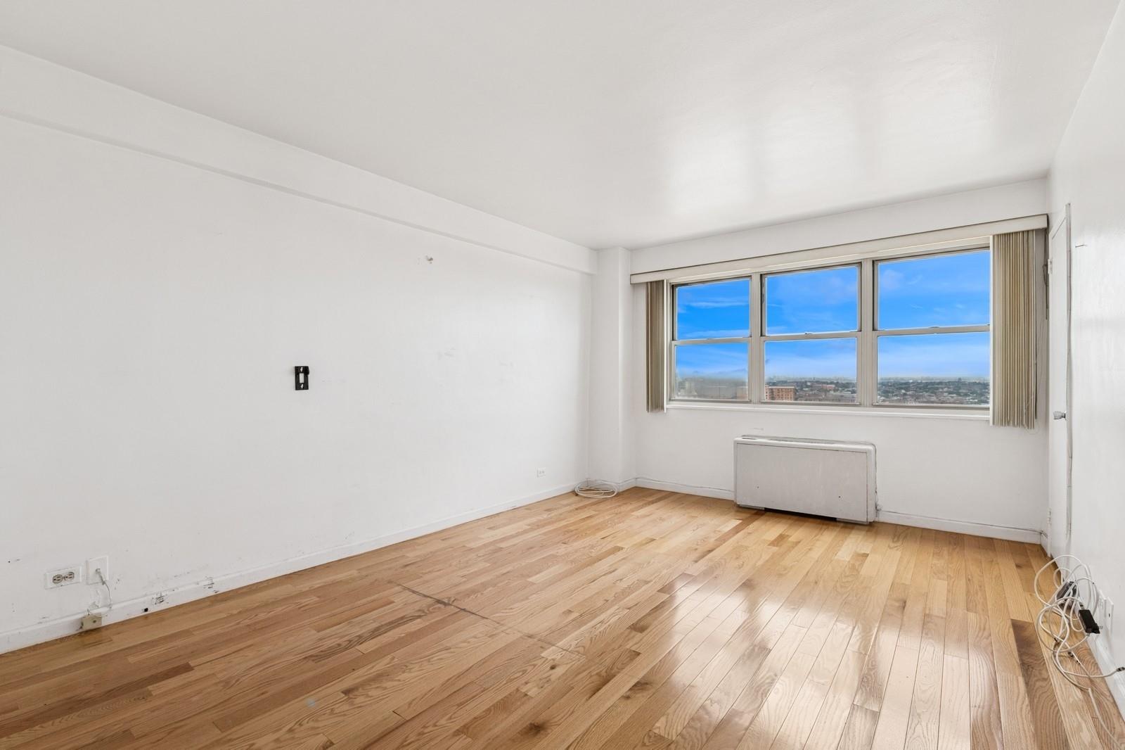 #14 photo, 10230 66 Road, クイーンズ区 Forest Hills , NY 11375