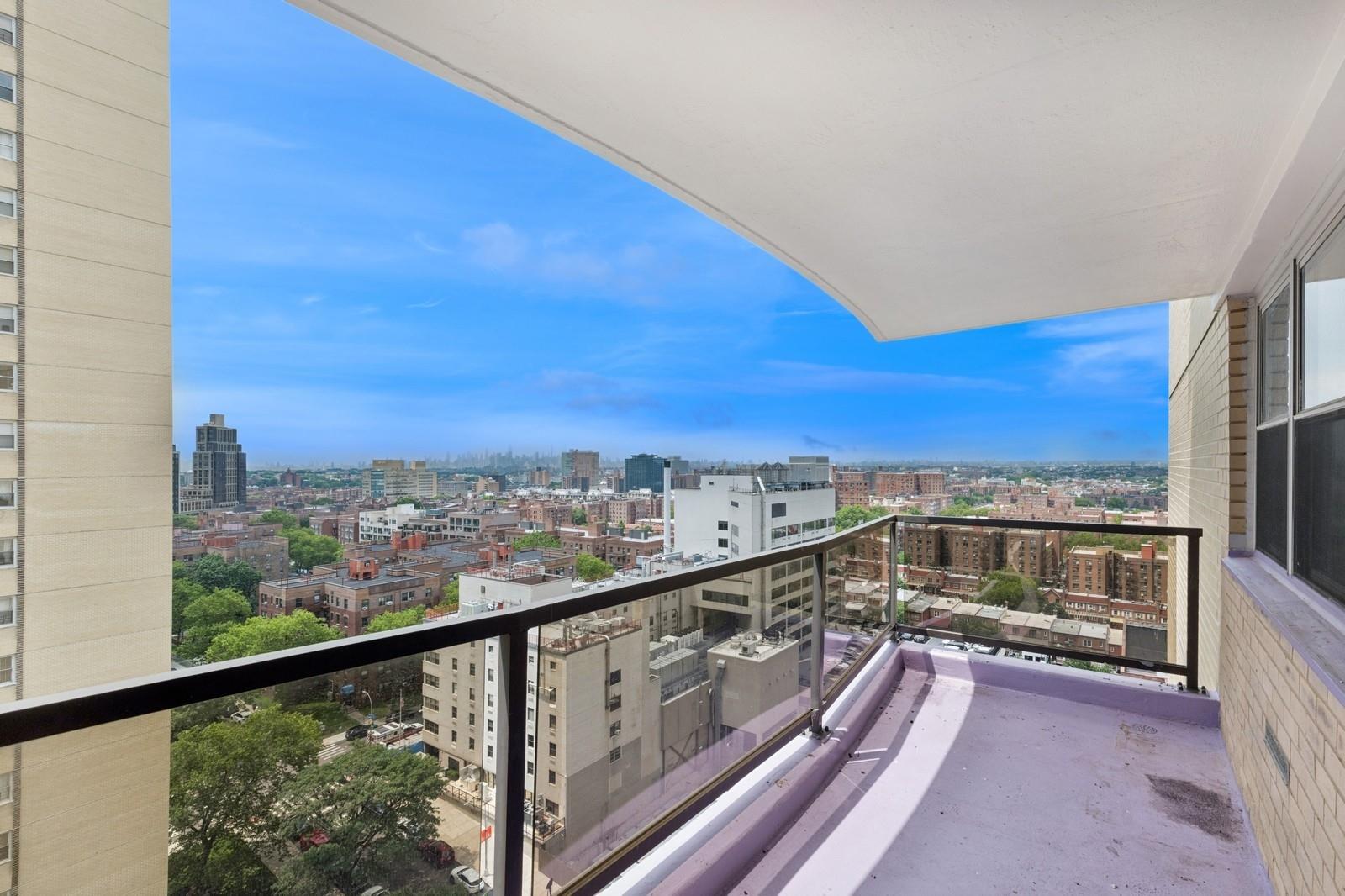 #8 photo, 10230 66 Road, クイーンズ区 Forest Hills , NY 11375