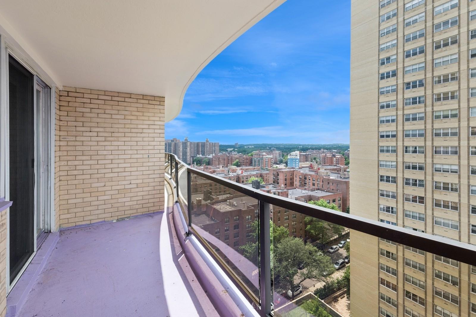 #9 photo, 10230 66 Road, クイーンズ区 Forest Hills , NY 11375