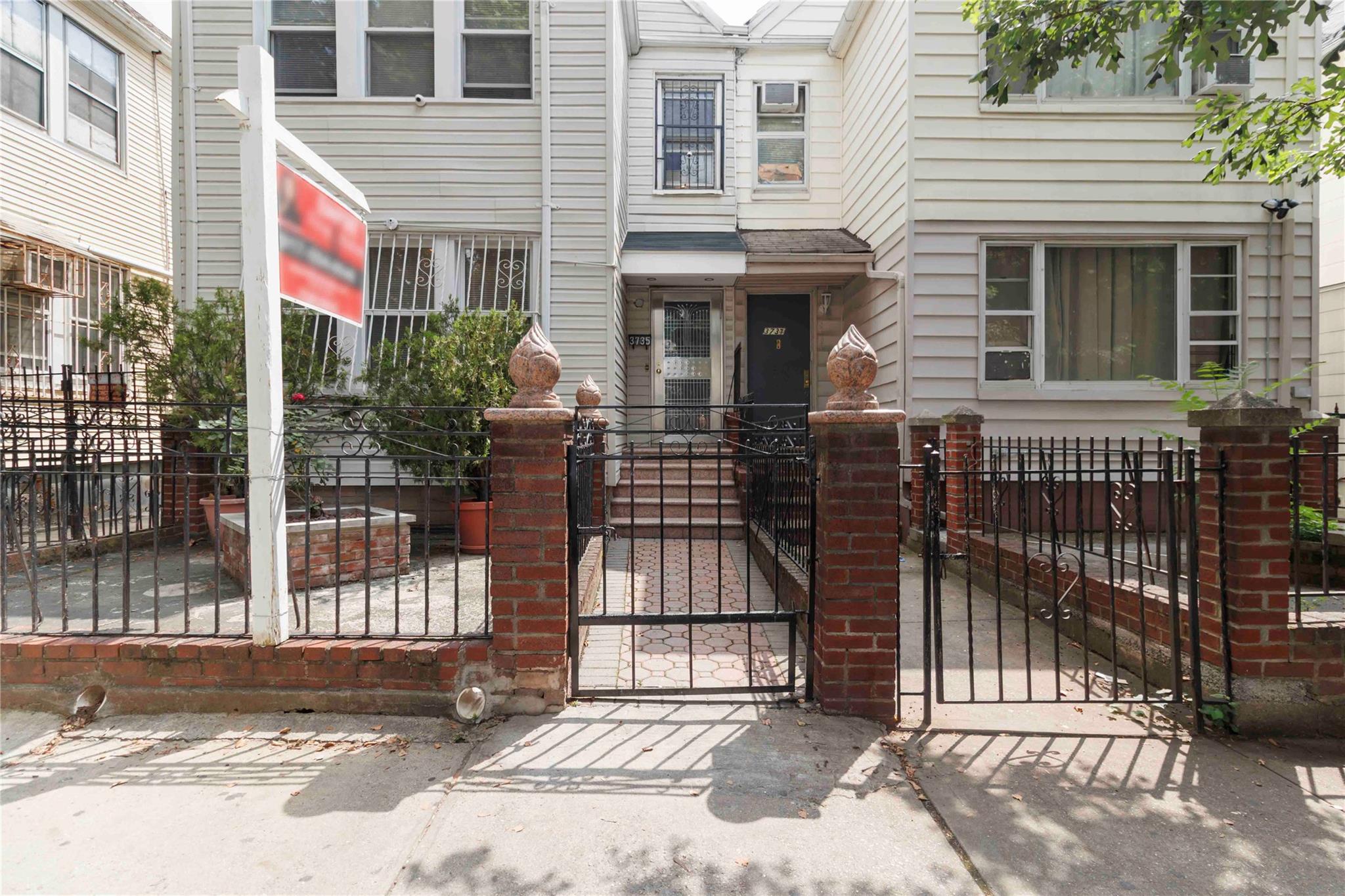 #1 photo, 37-35 93rd Street, 皇后區 傑克遜高地 Jackson Heights , NY 11372