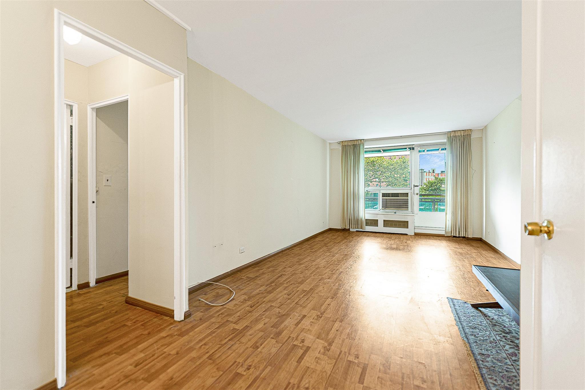 #8 photo, 97-37 63rd Road, Rego Park , NY 11374