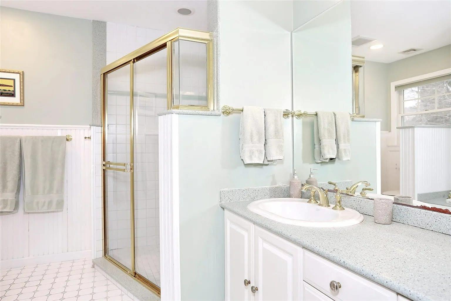 #19 photo, 35 Rose Hill Road, Montebello , NY 10901