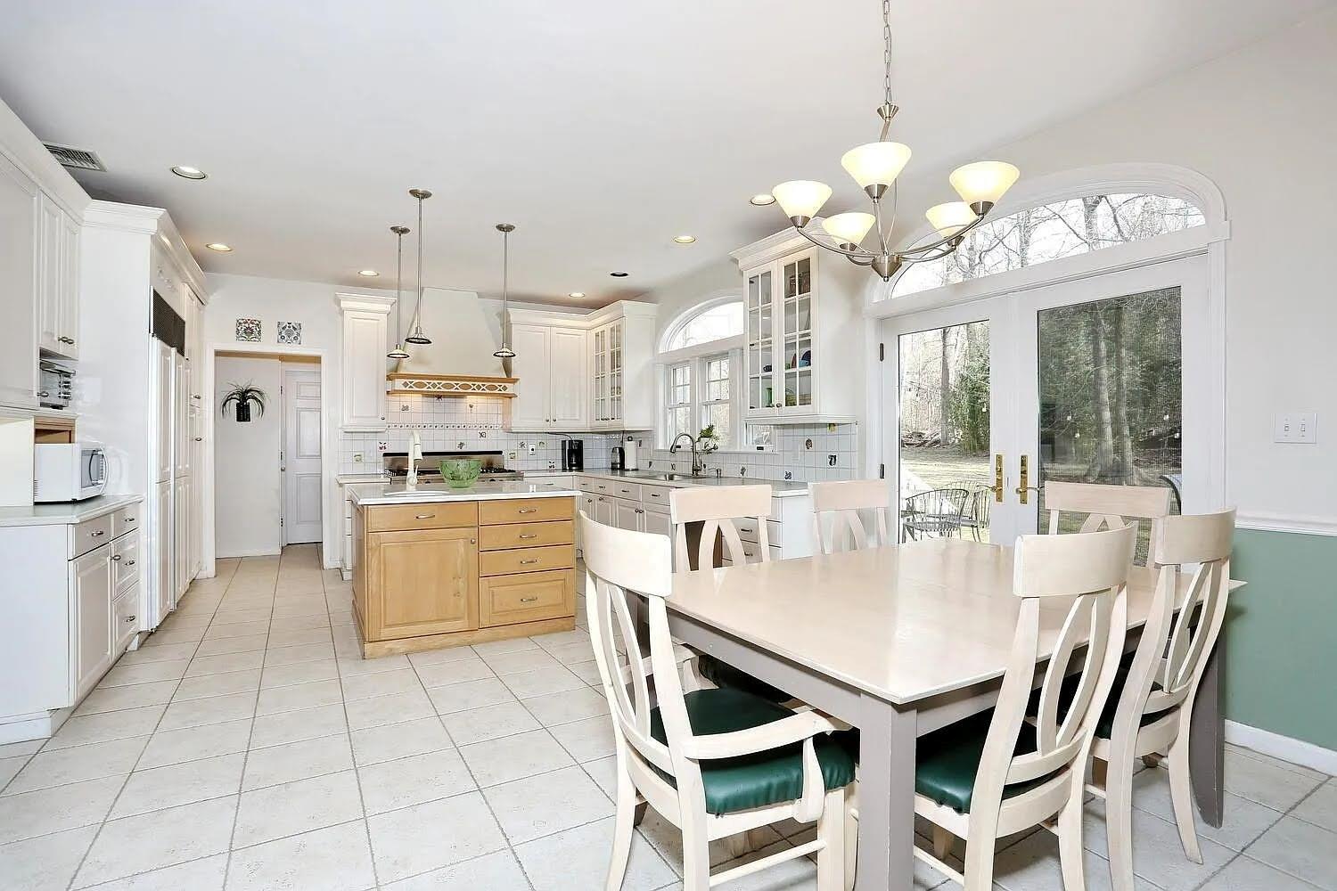 #8 photo, 35 Rose Hill Road, Montebello , NY 10901