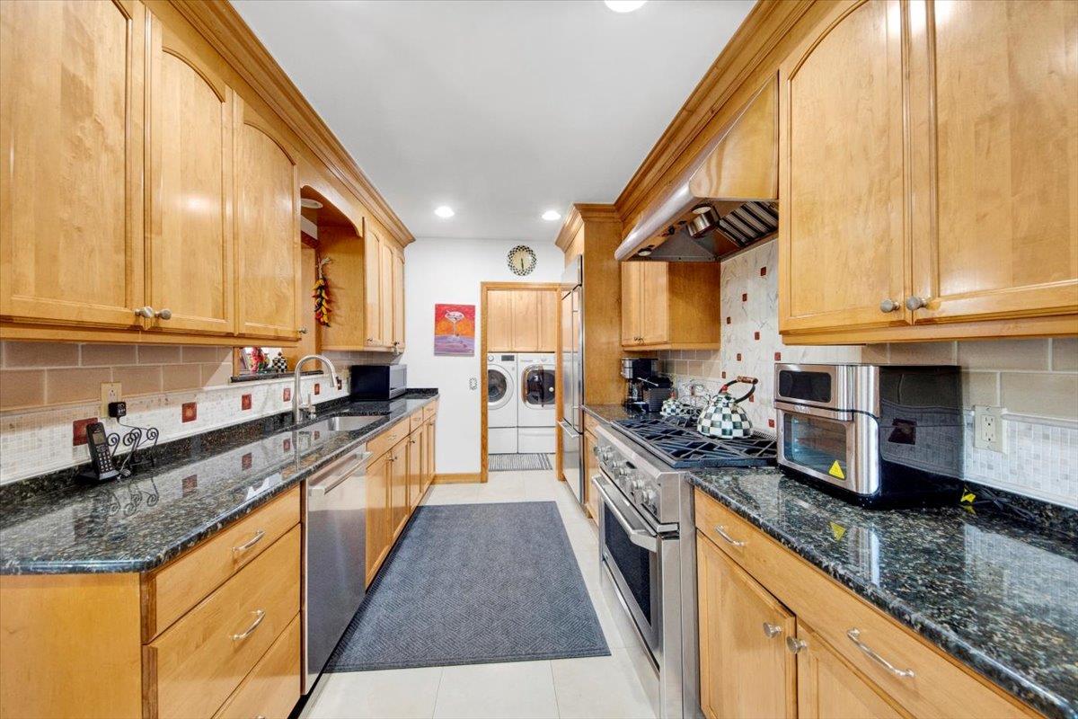 #12 photo, 202 Devoe Avenue, Yonkers , NY 10705