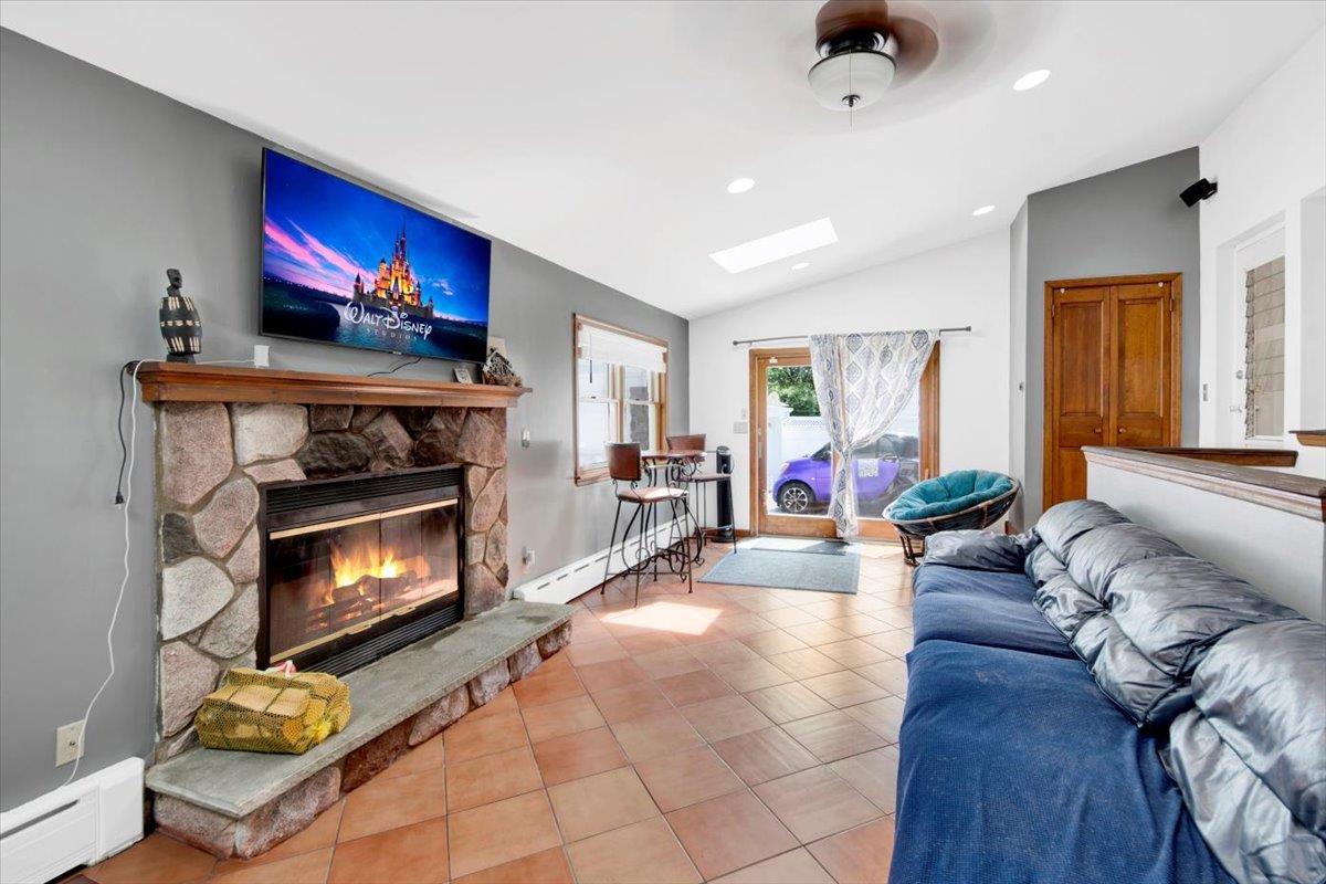 #7 photo, 202 Devoe Avenue, Yonkers , NY 10705