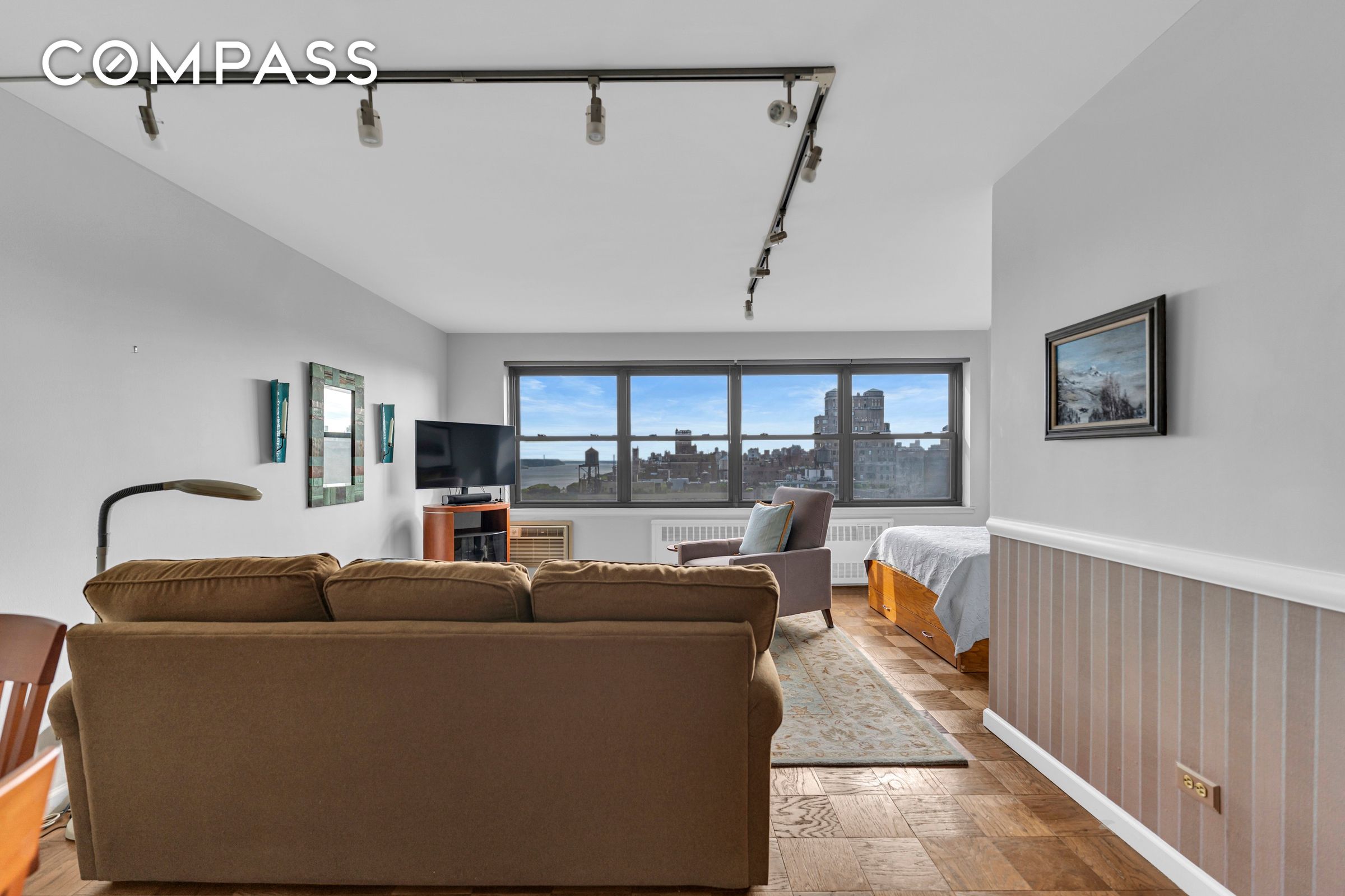 #1 photo, 205 W End Avenue, 맨해튼 Upper West Side , NY 10023