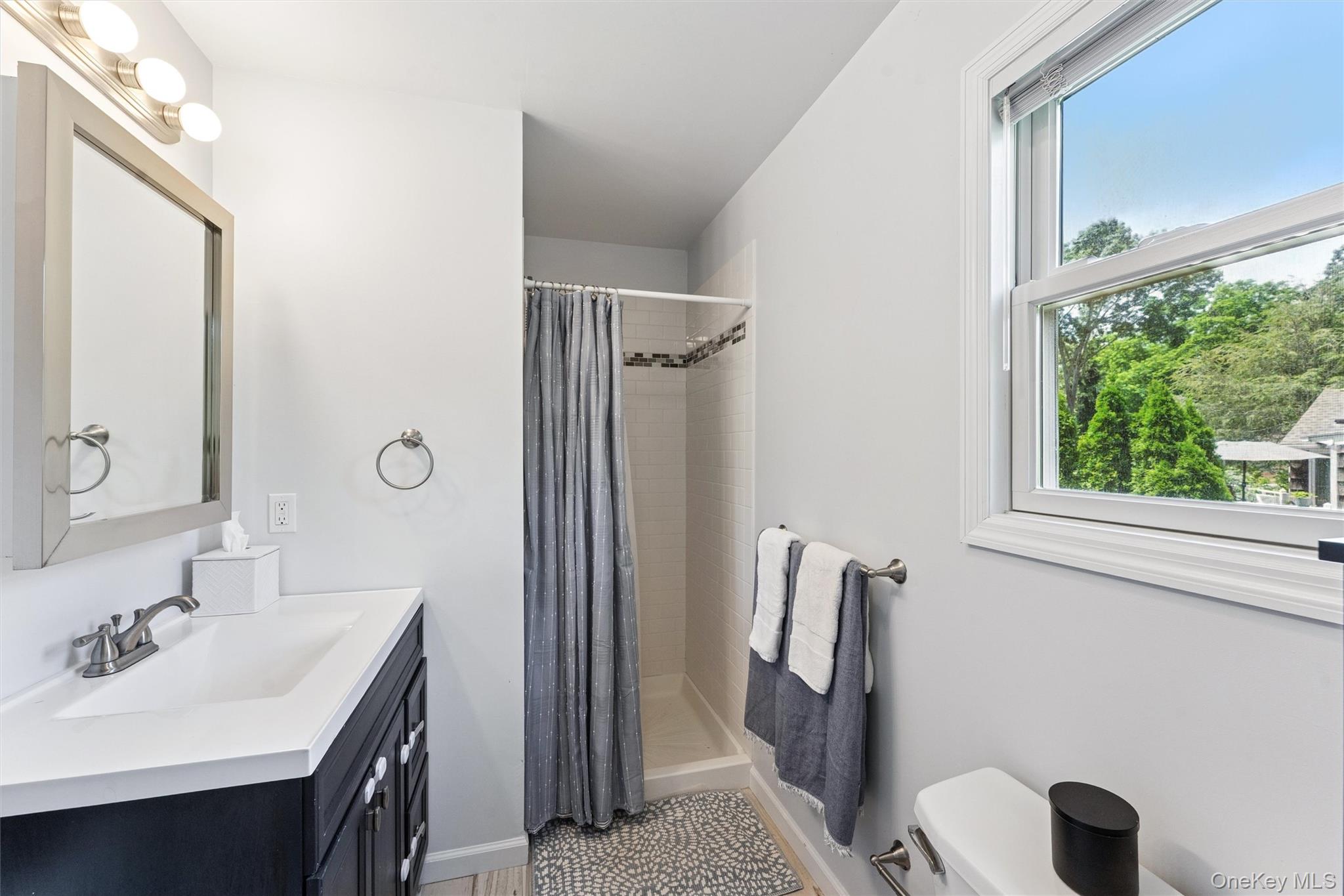 #11 photo, 12 Hampton Bays Drive, サフォーク郡 Hampton Bays , NY 11946