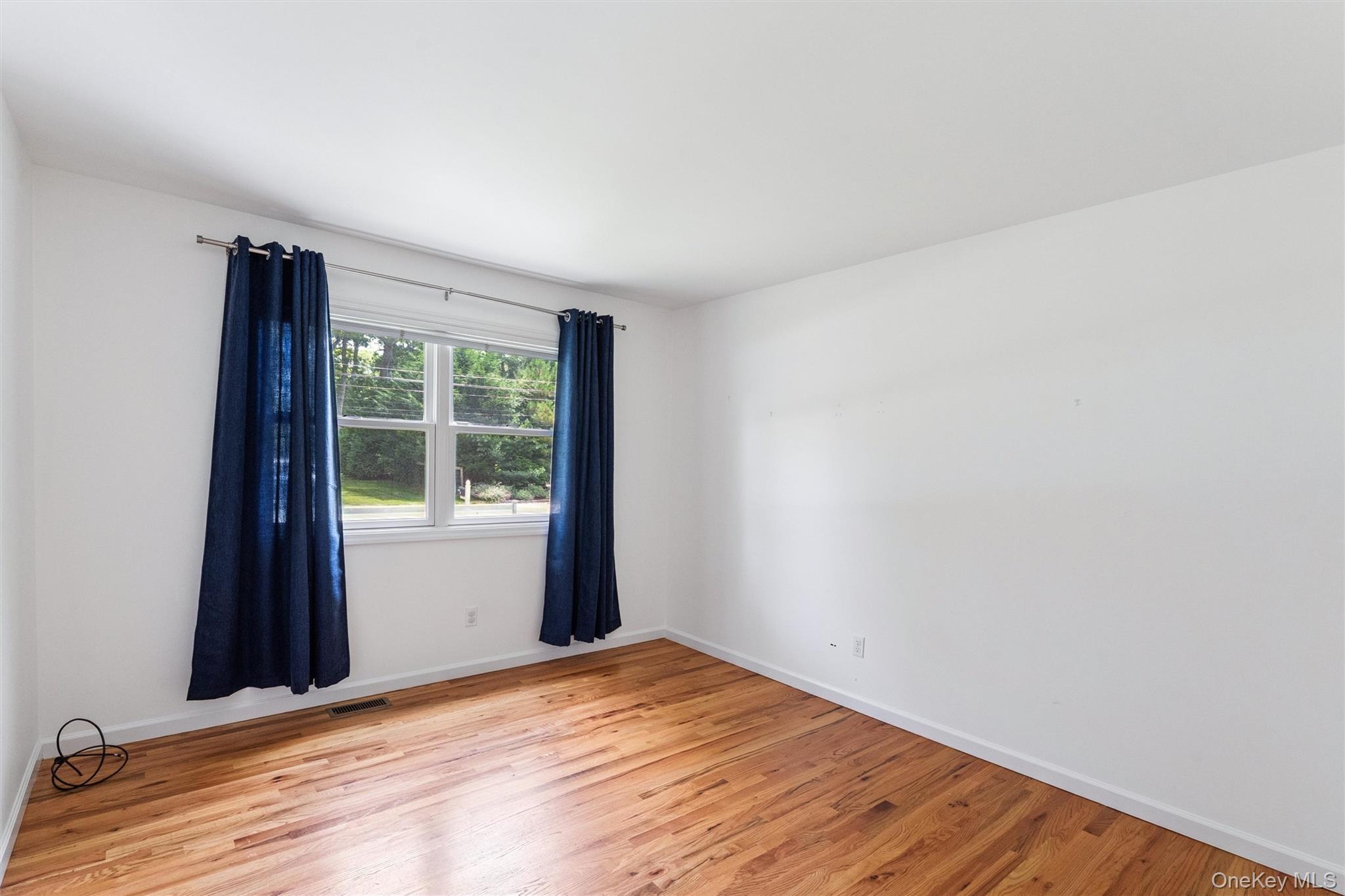 #14 photo, 12 Hampton Bays Drive, サフォーク郡 Hampton Bays , NY 11946